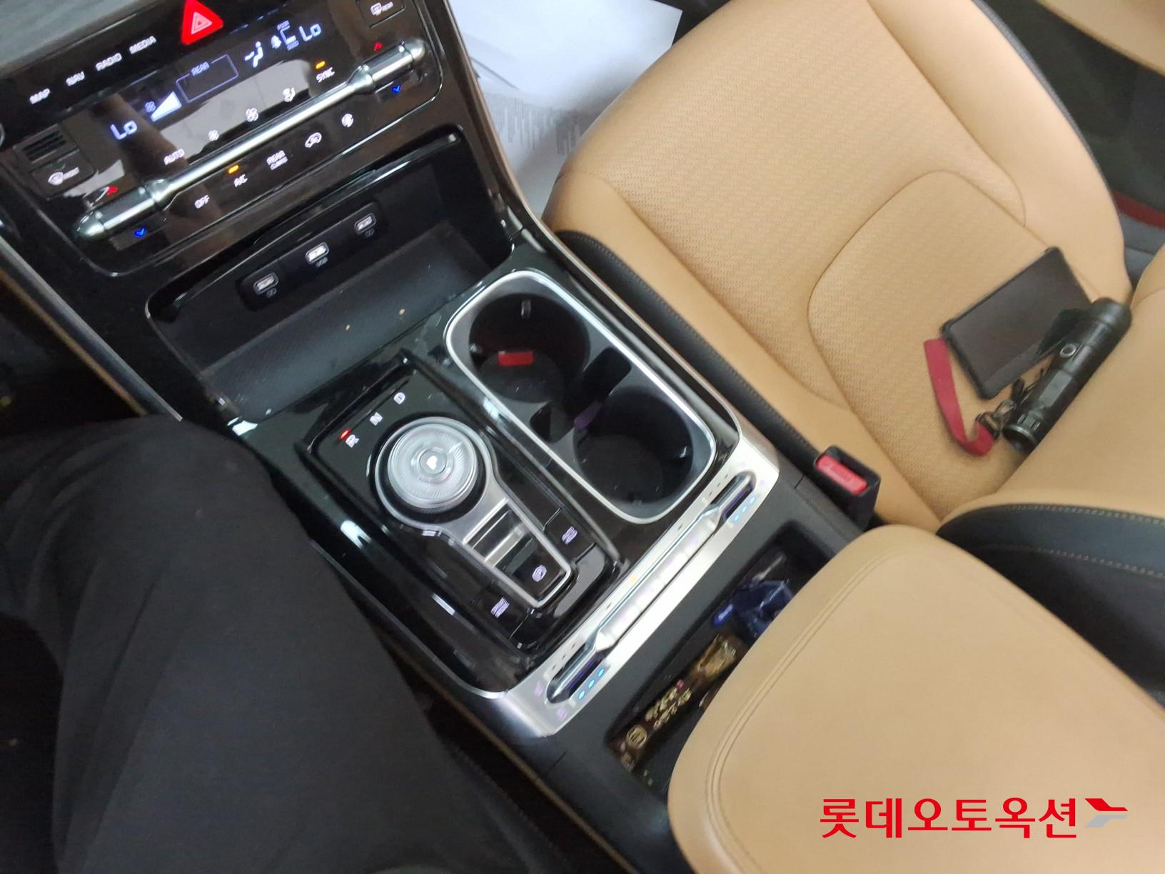 2023 - kia carnival