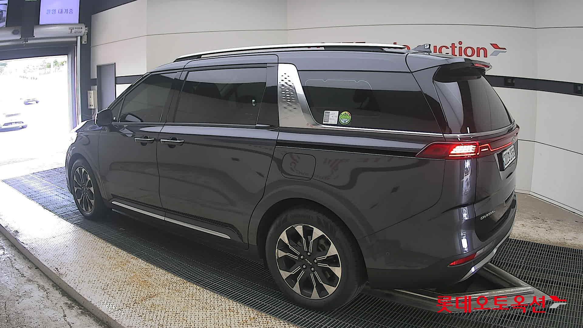Kia Carnival id 4504315 из Кореи 10