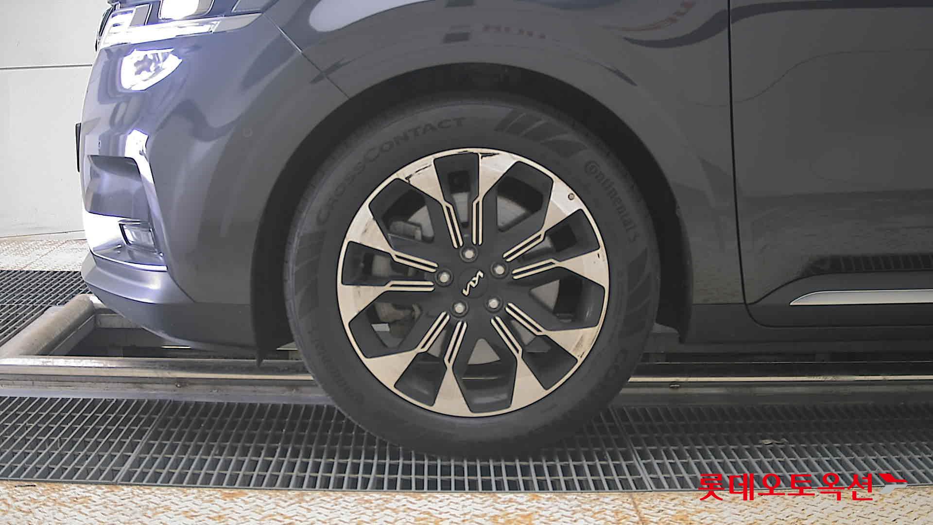 Kia Carnival id 4504315 из Кореи 21