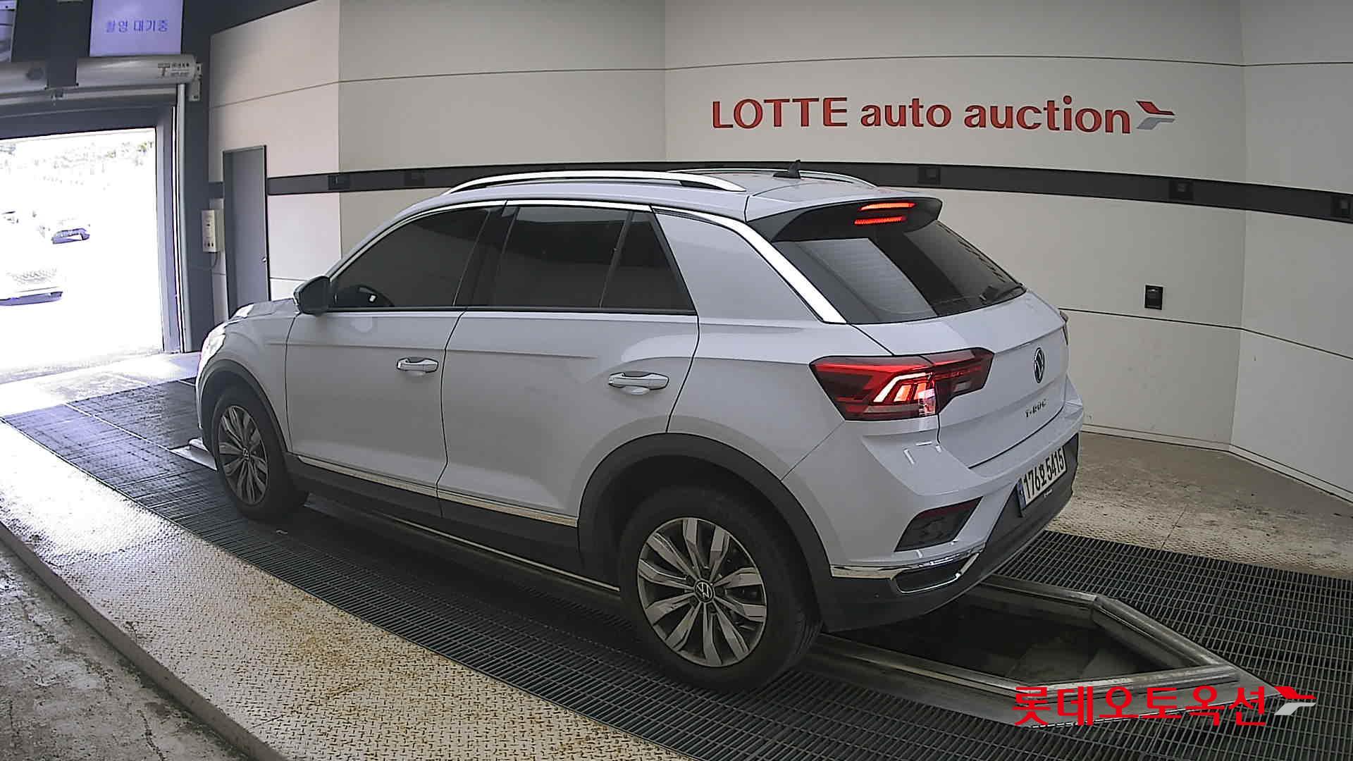 2021 - volkswagen t-roc