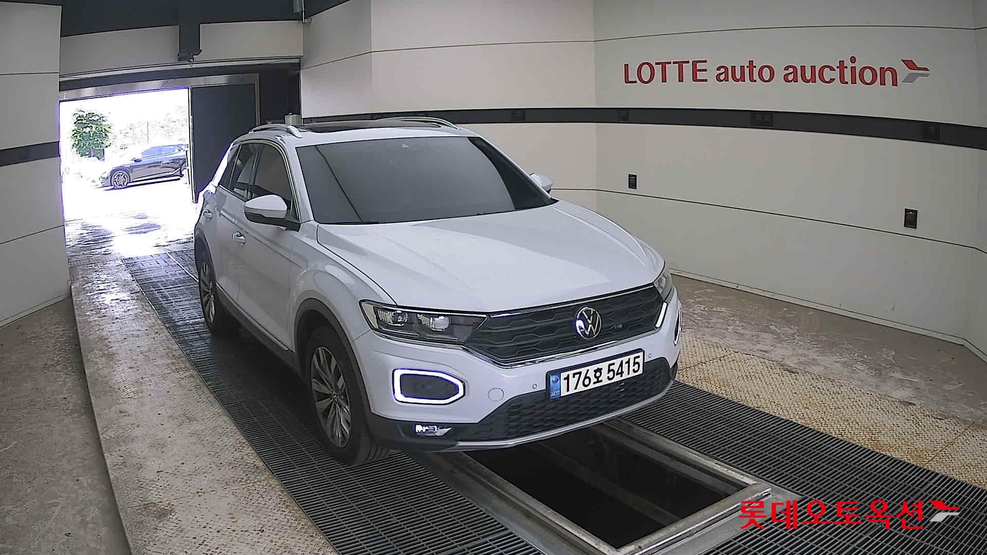 2021 - volkswagen t-roc