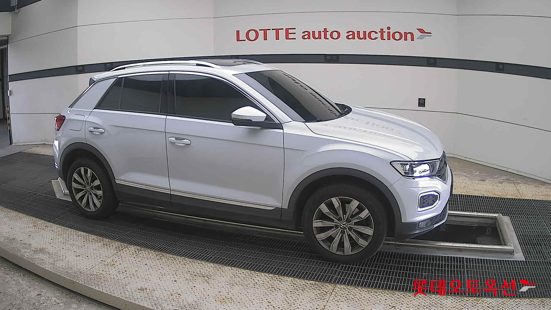 2021 - volkswagen t-roc