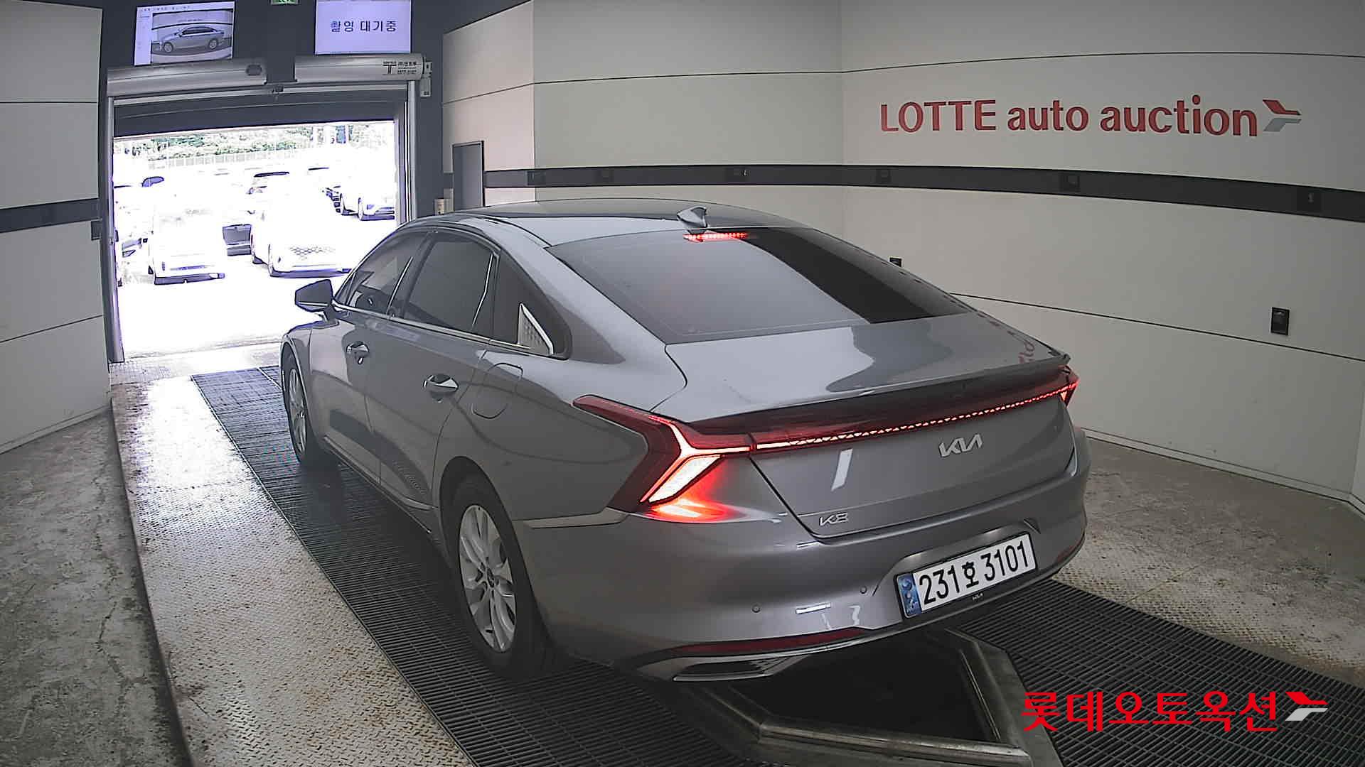 2022 - kia k8