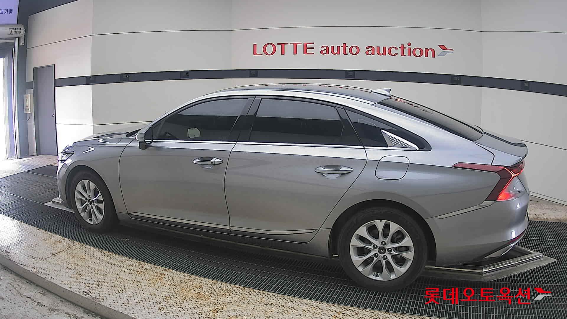 2022 - kia k8
