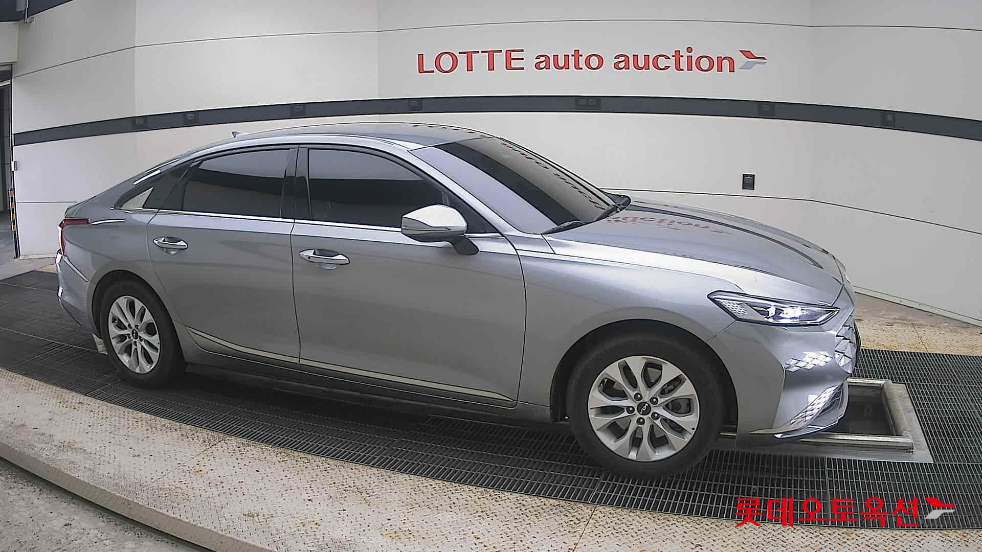 2022 - kia k8