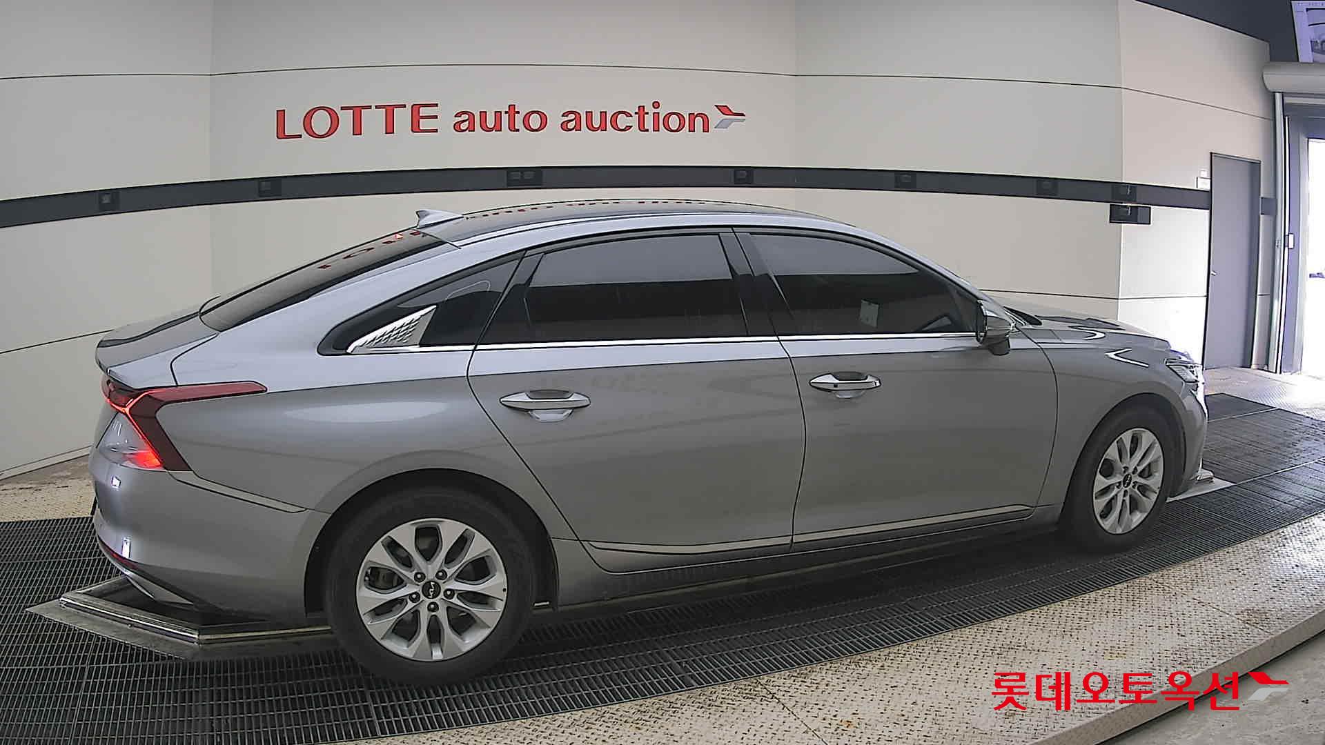 2022 - kia k8
