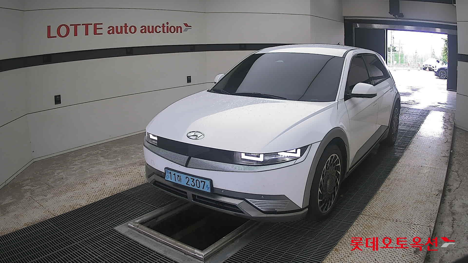2023 - hyundai ioniq