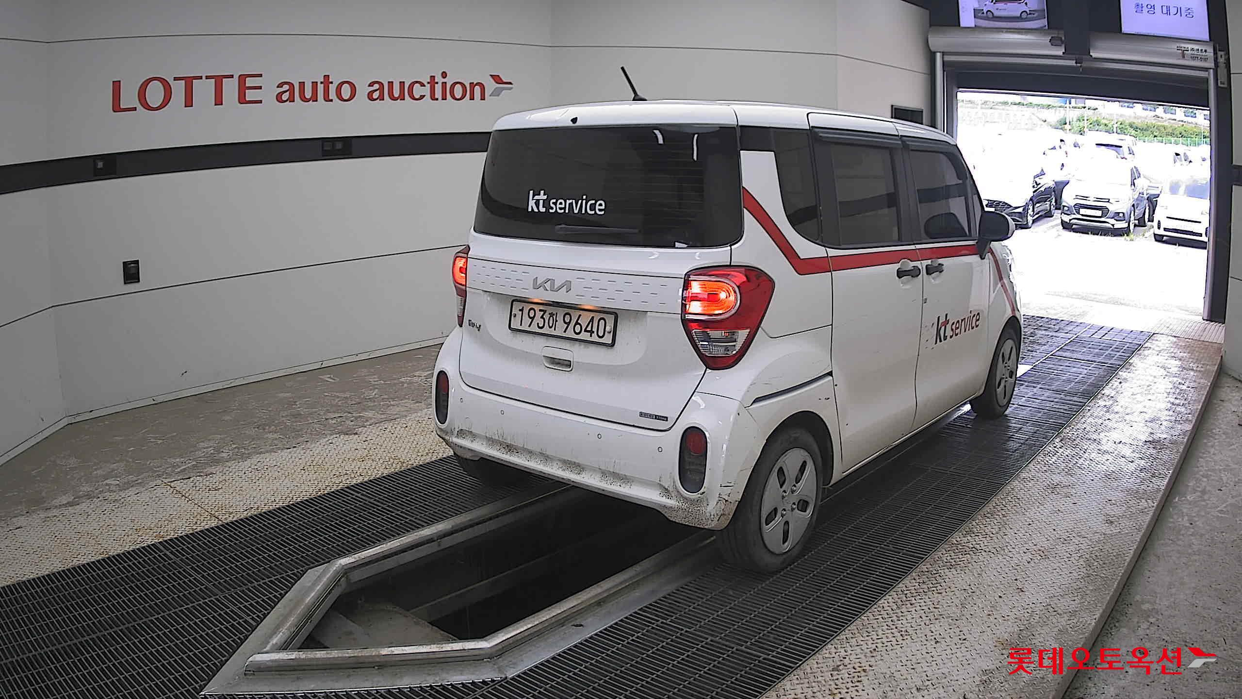 2022 - kia ray