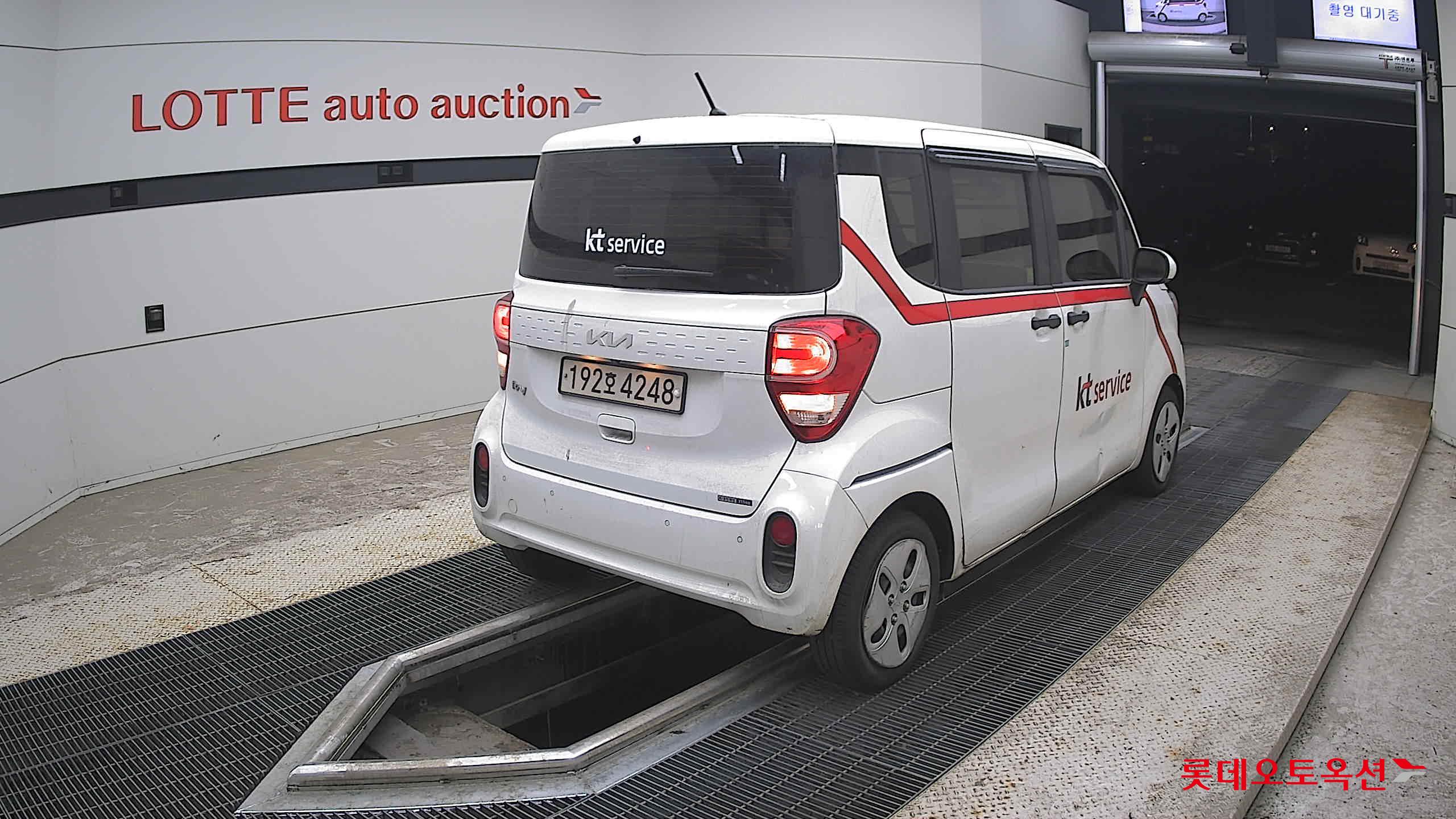 2022 - kia ray