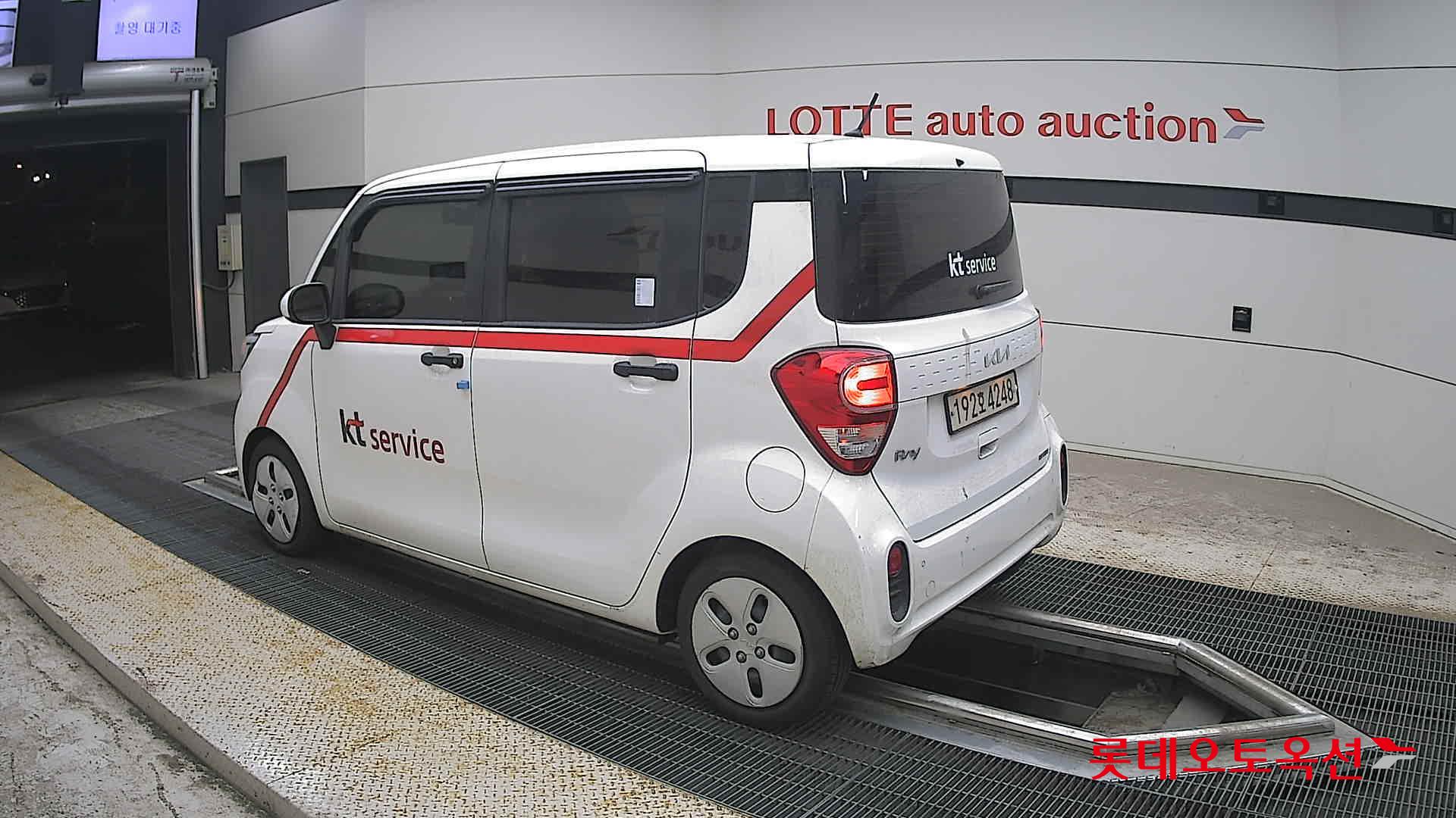 2022 - kia ray