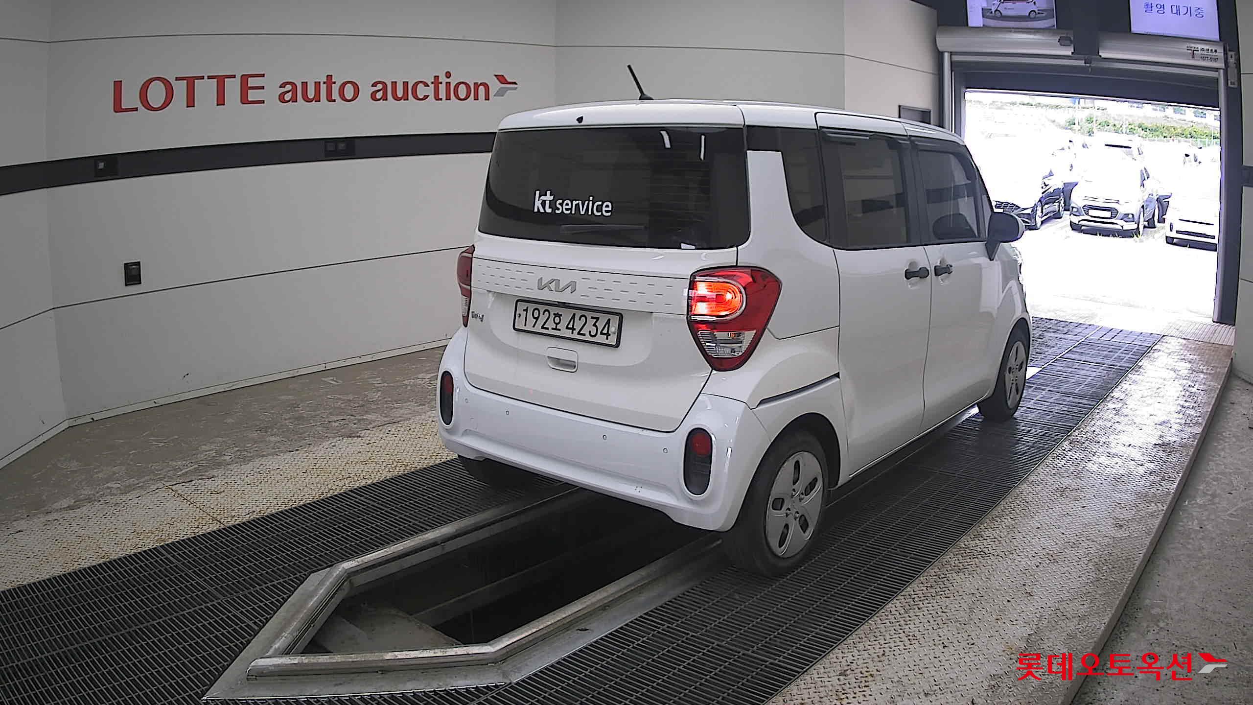 2022 - kia ray