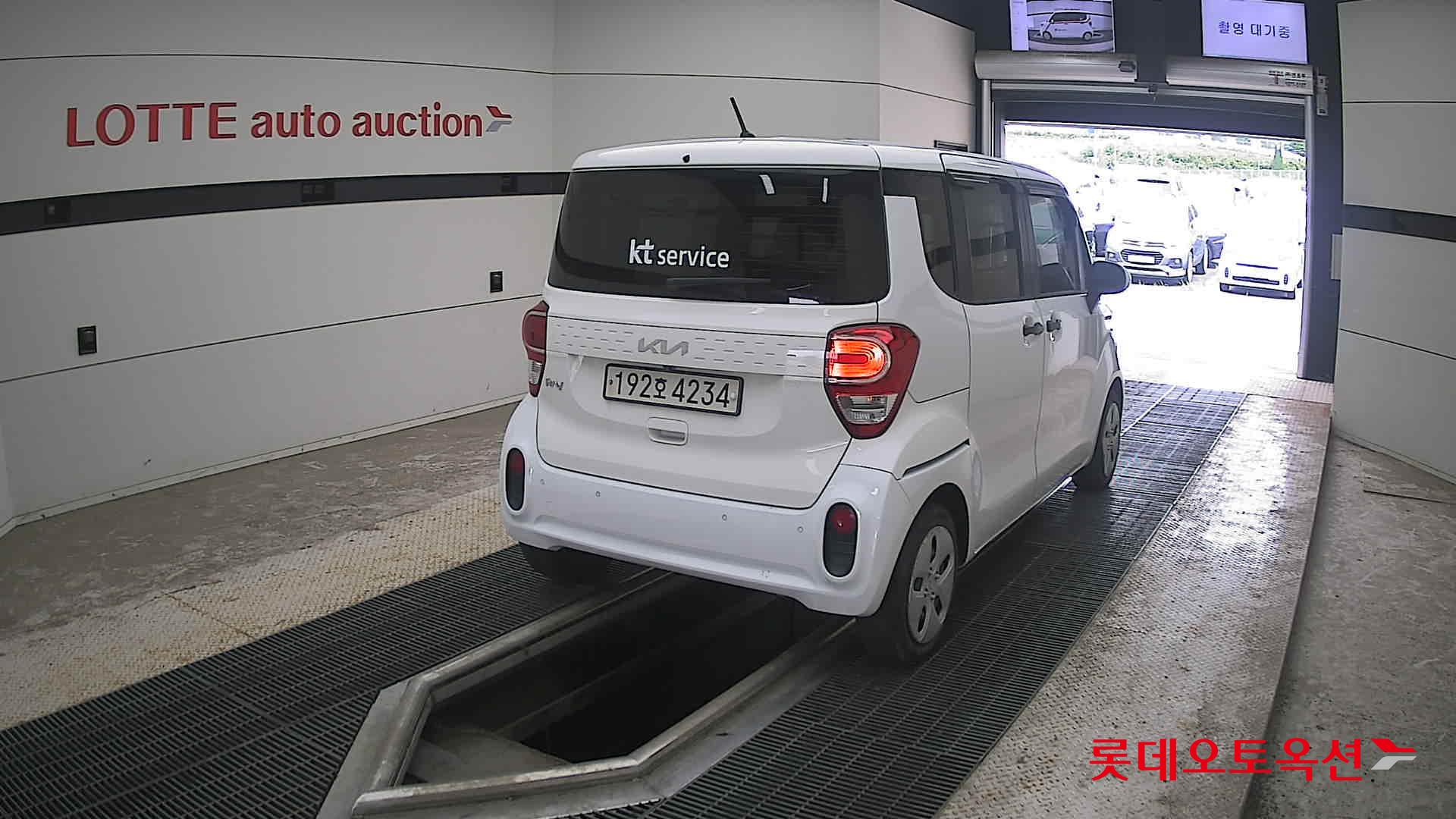 2022 - kia ray