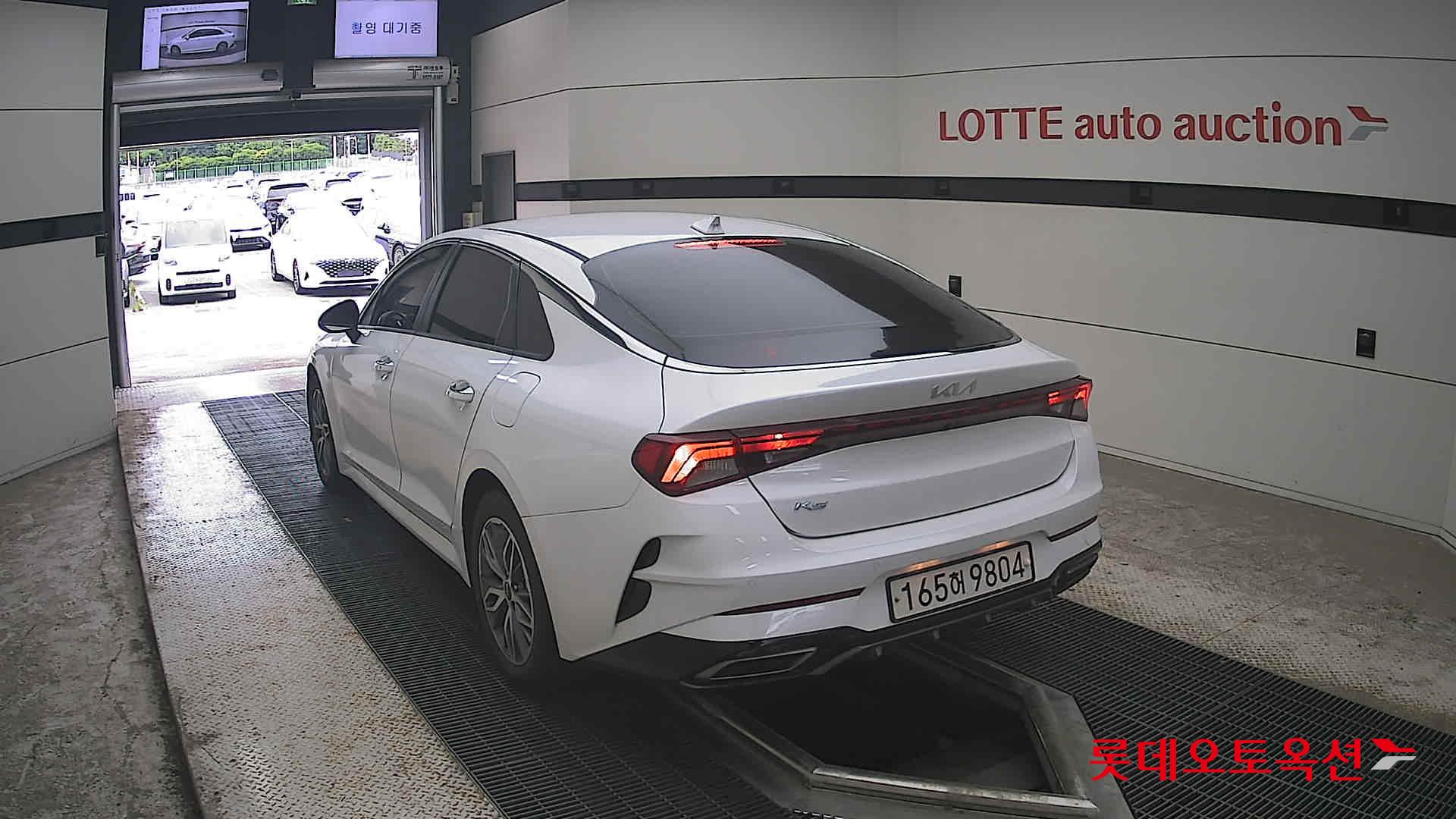 2022 - kia k5