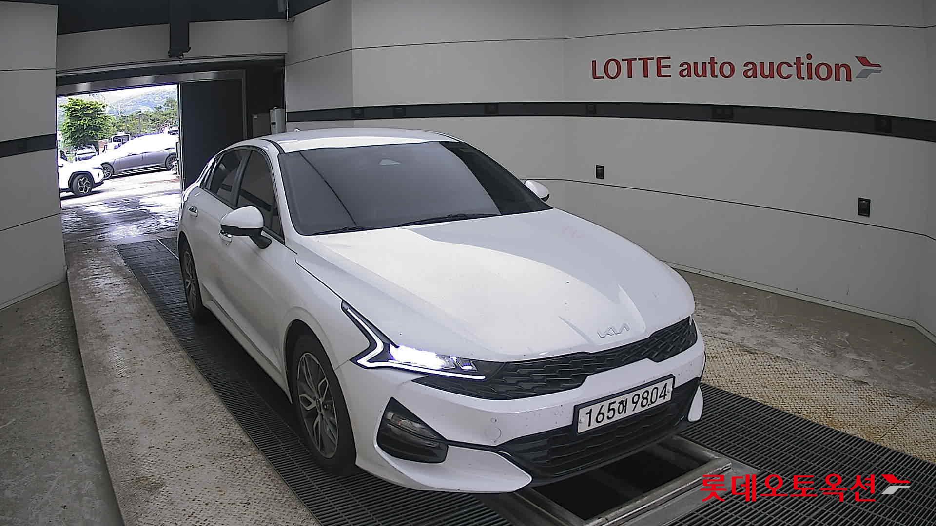 2022 - kia k5