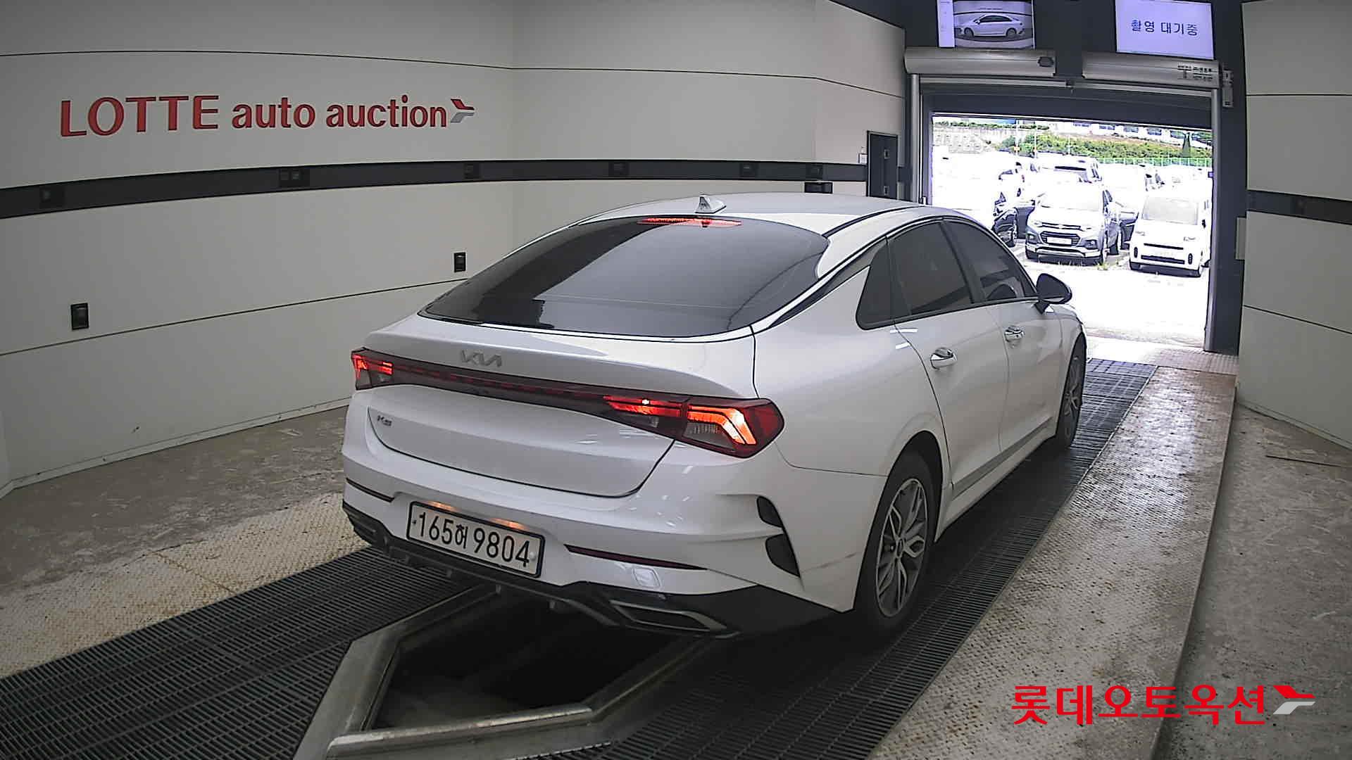 2022 - kia k5