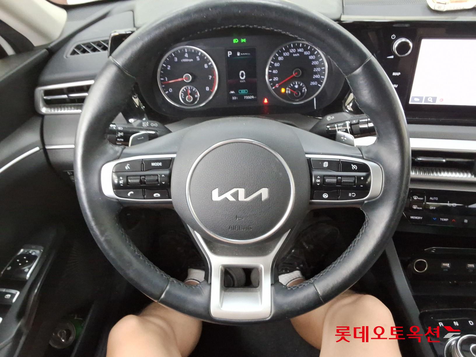 2022 - kia k5