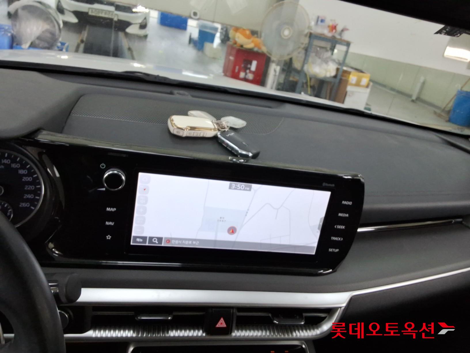 2022 - kia k5
