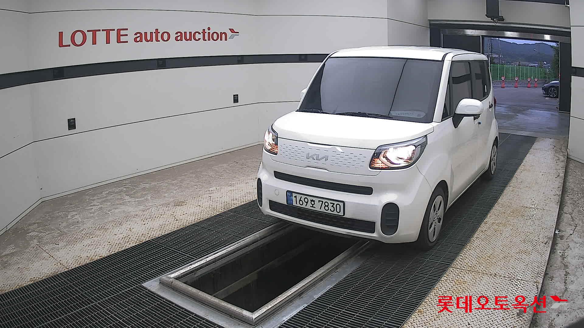 2022 - kia ray