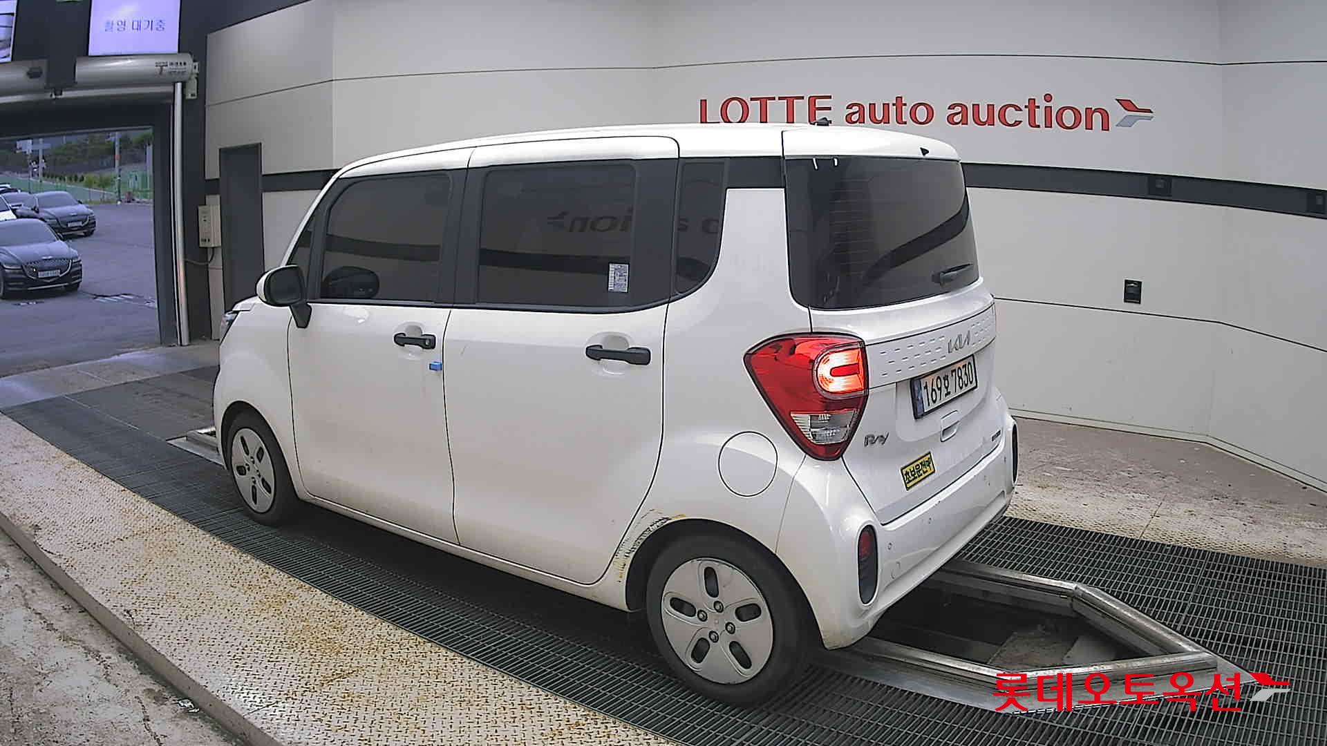 2022 - kia ray