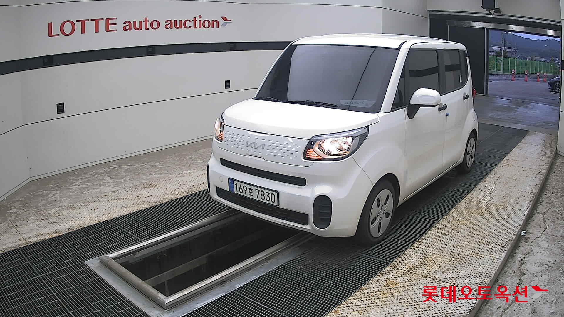 2022 - kia ray