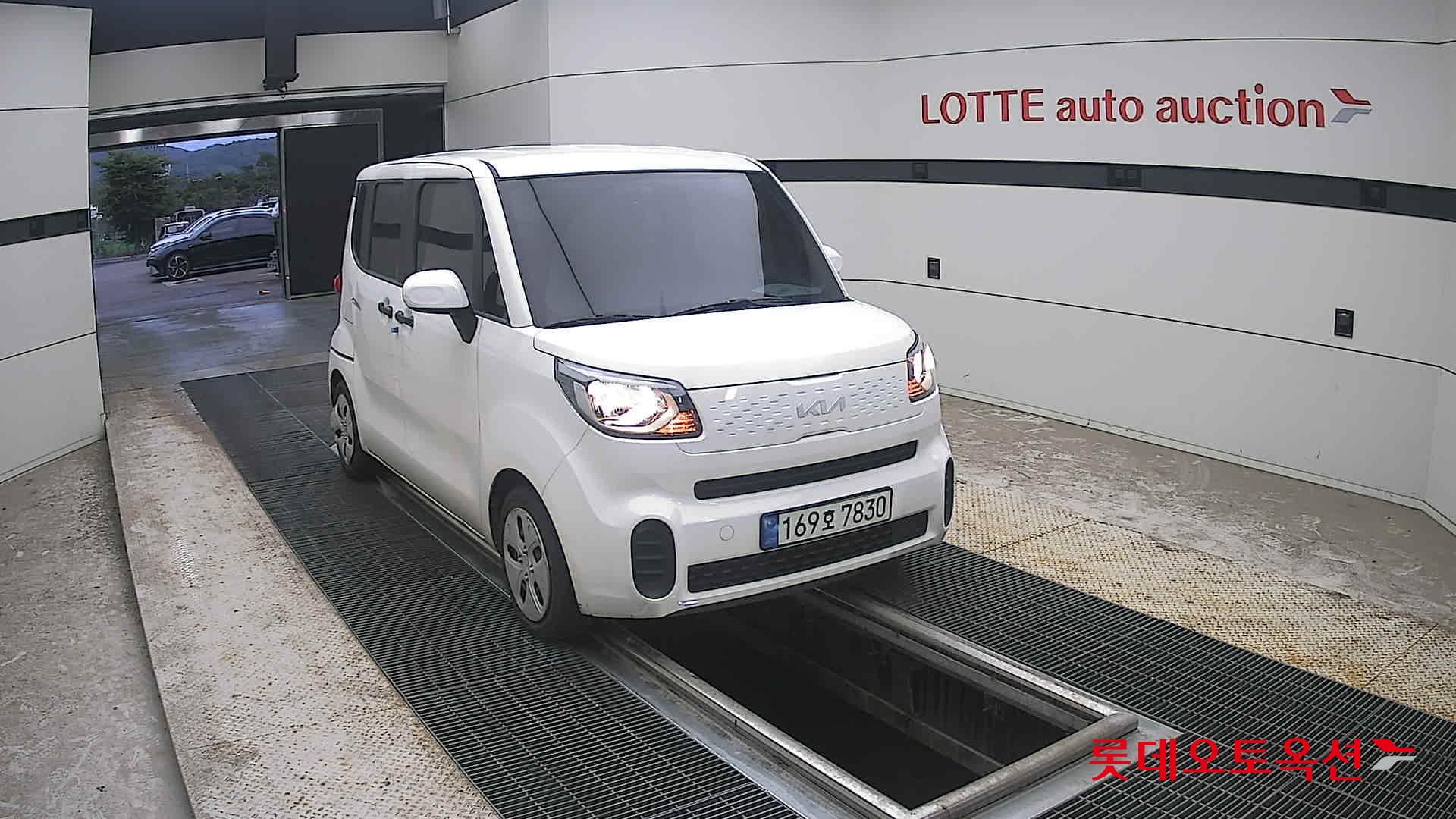 2022 - kia ray