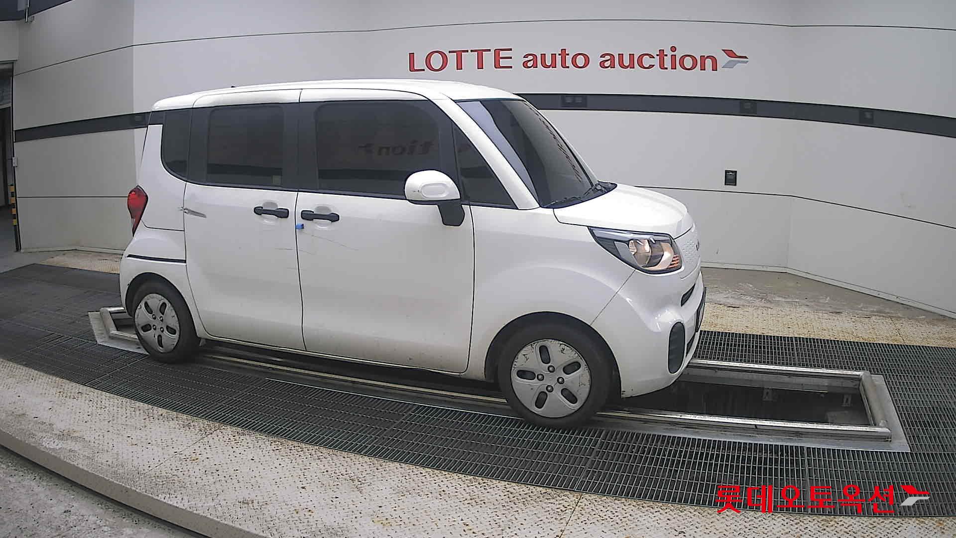 2022 - kia ray