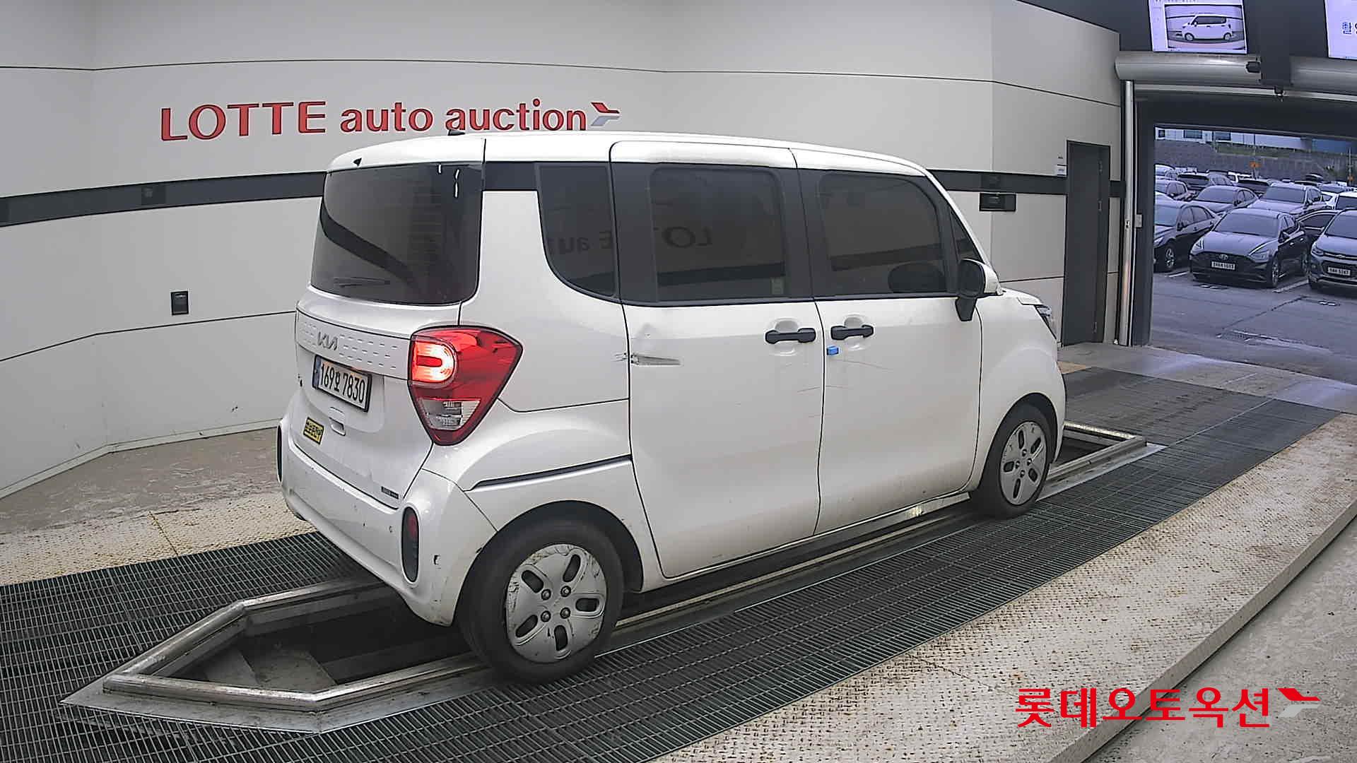 2022 - kia ray