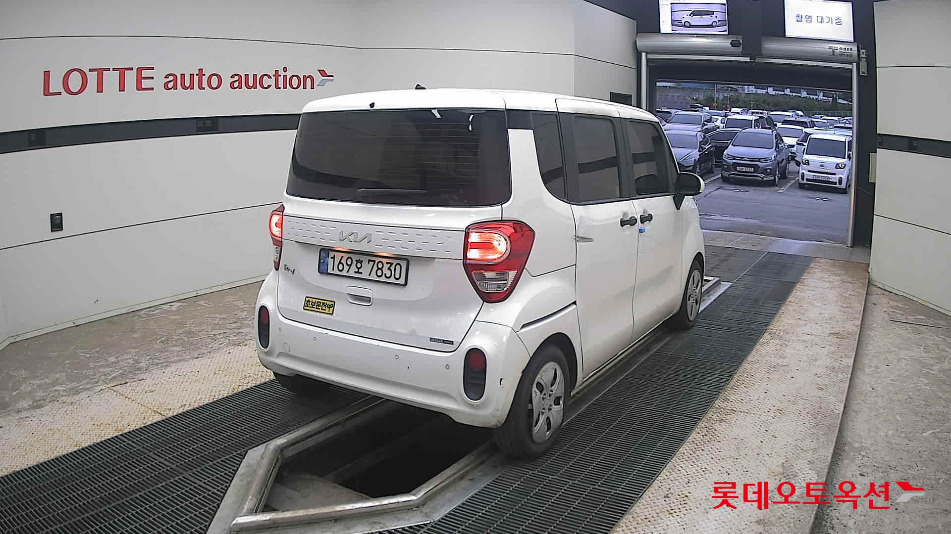 2022 - kia ray
