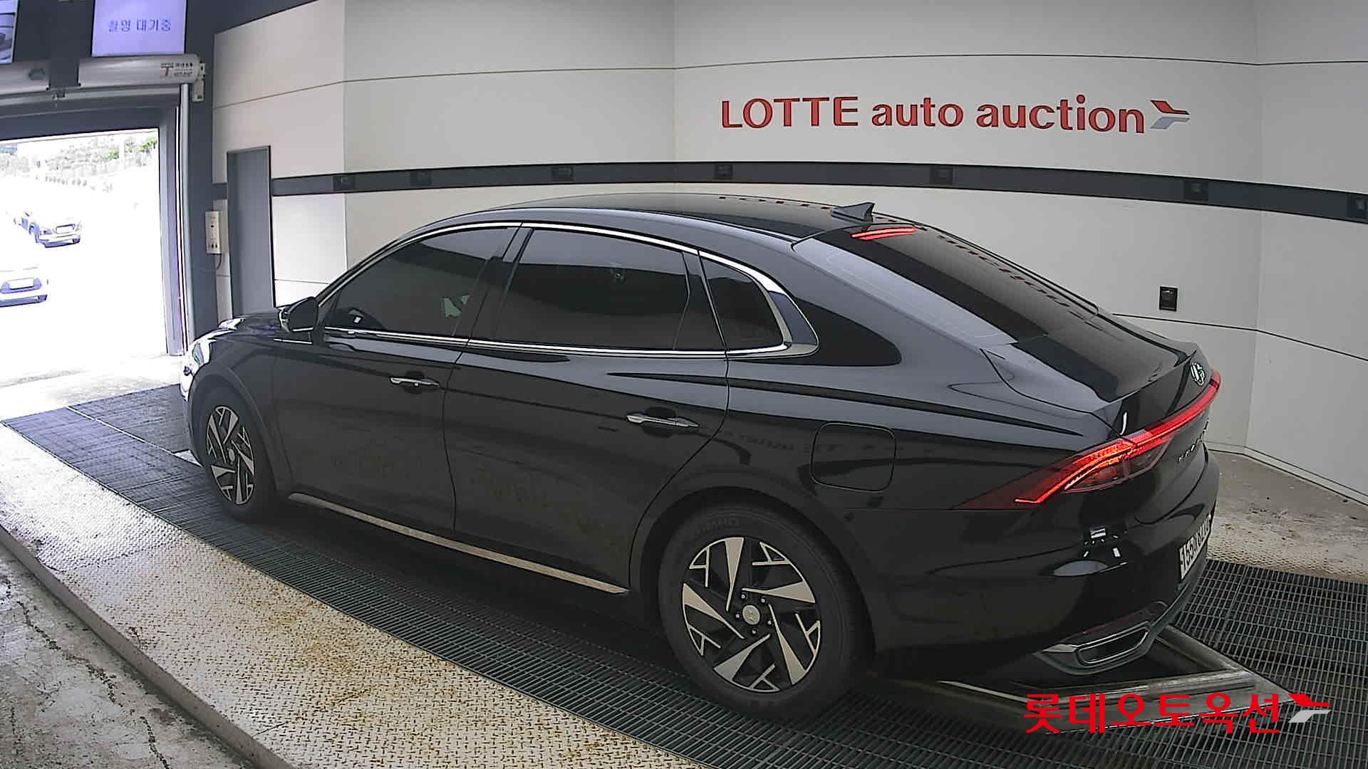 2022 - hyundai grandeur