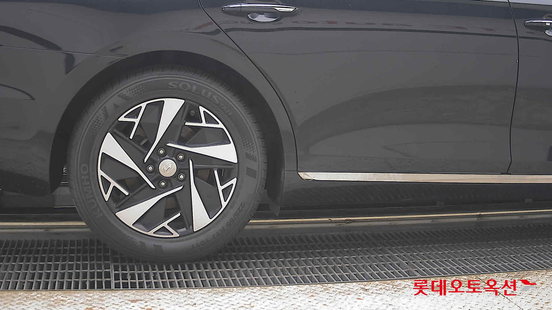 2022 - hyundai grandeur