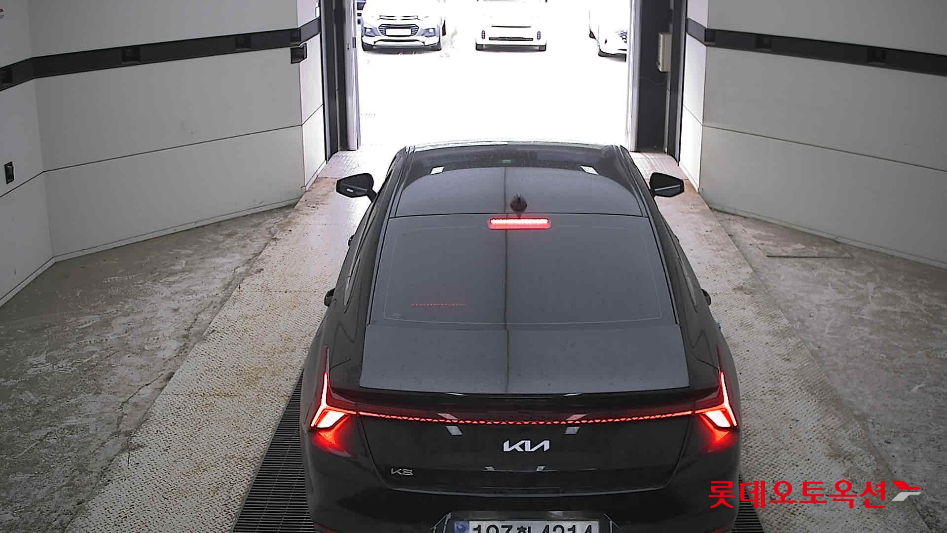 2023 - kia k8