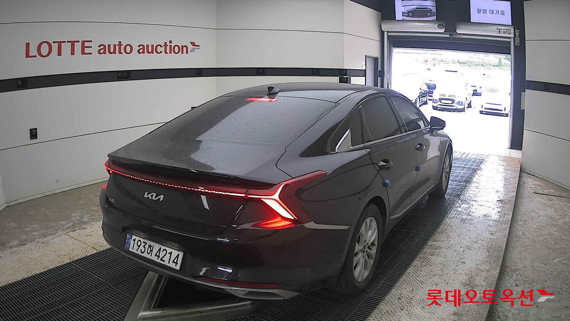 2023 - kia k8
