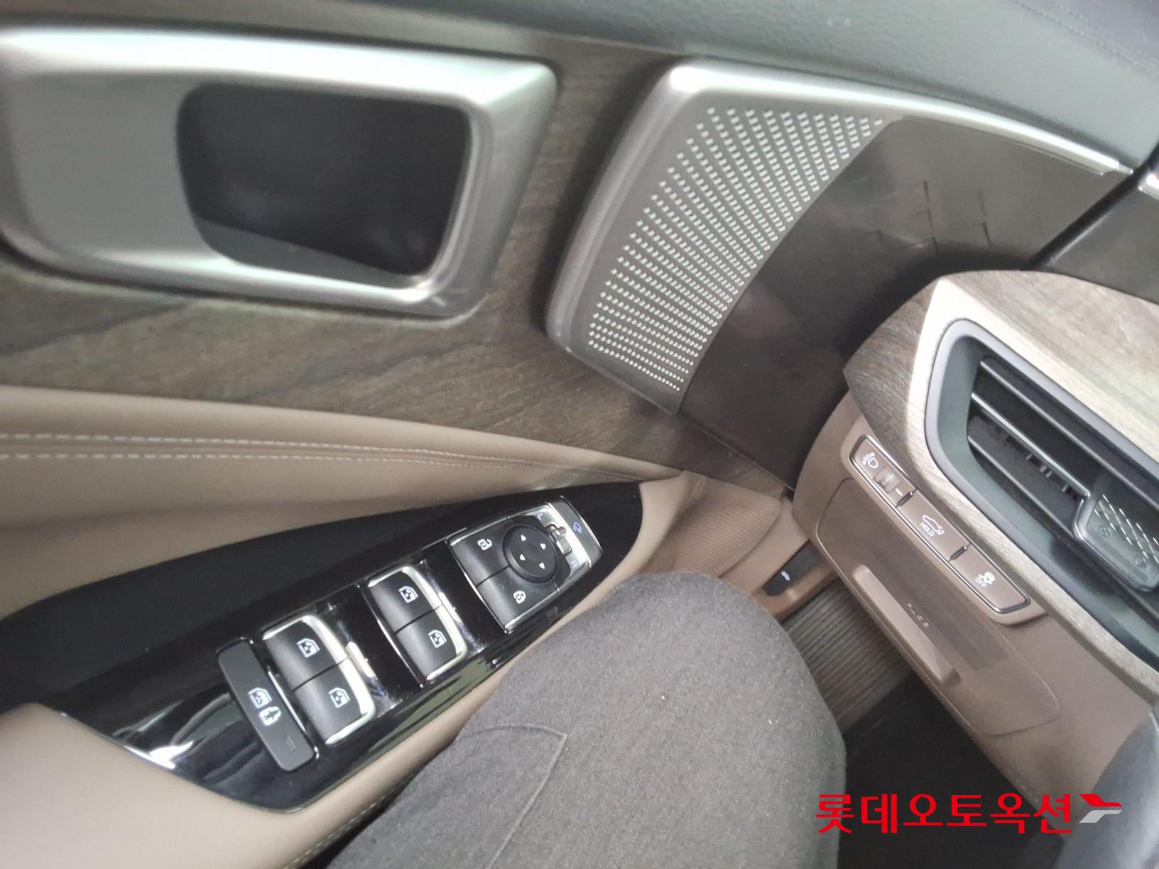 2023 - kia k8