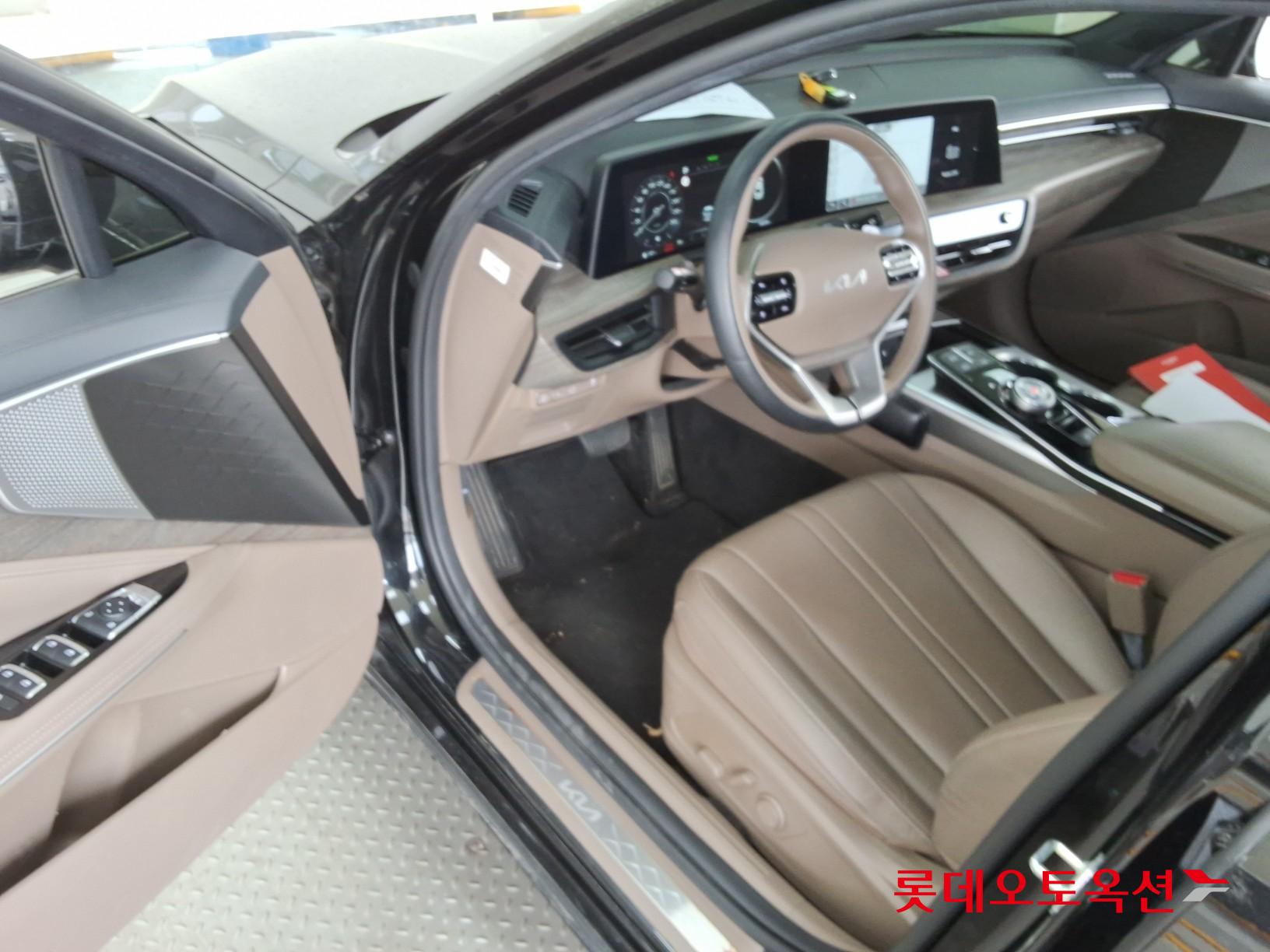 2023 - kia k8