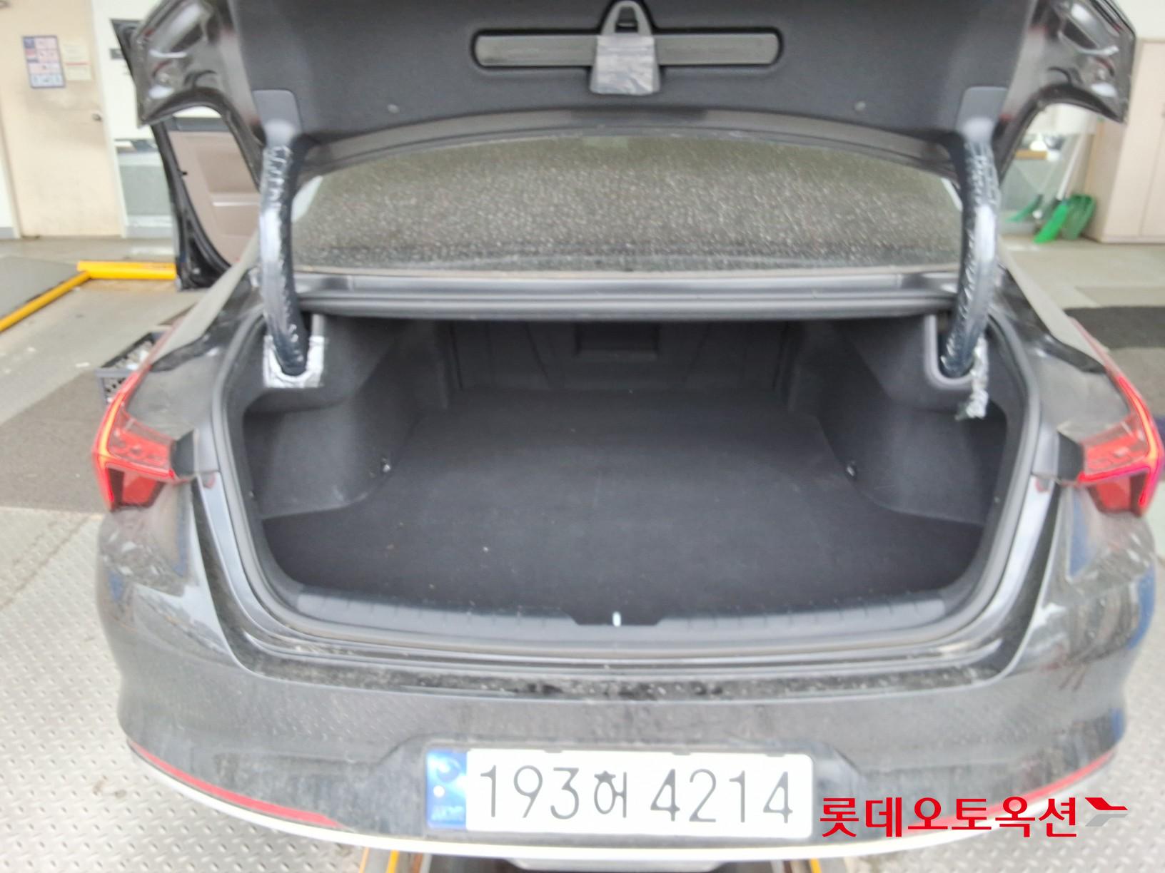 2023 - kia k8