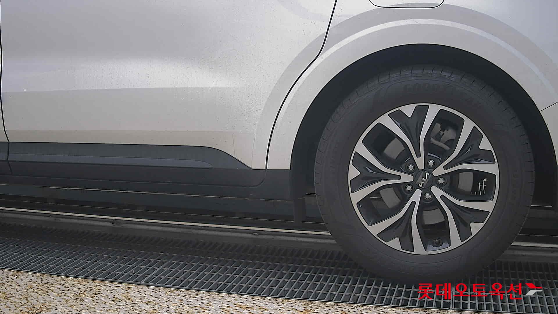 2023 - kia carnival