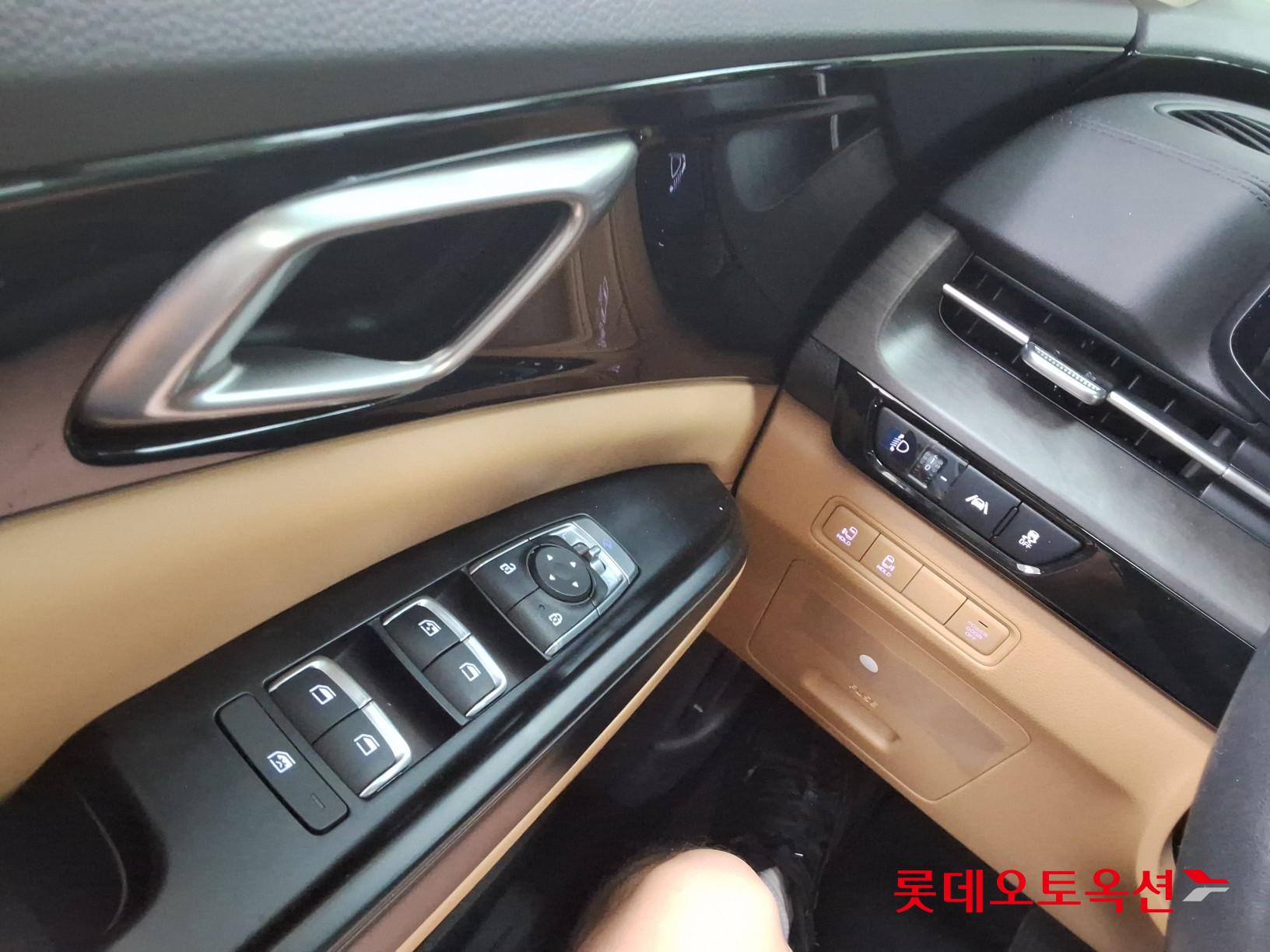 2023 - kia carnival