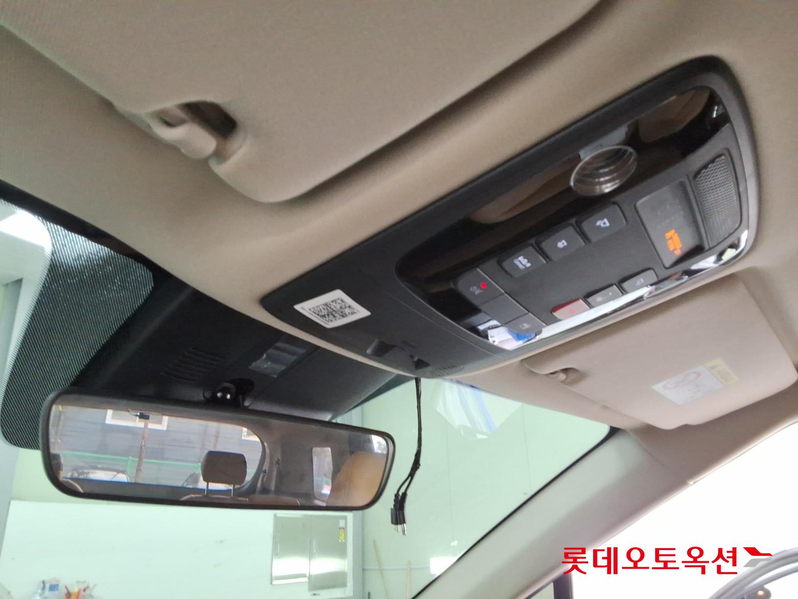 2023 - kia carnival