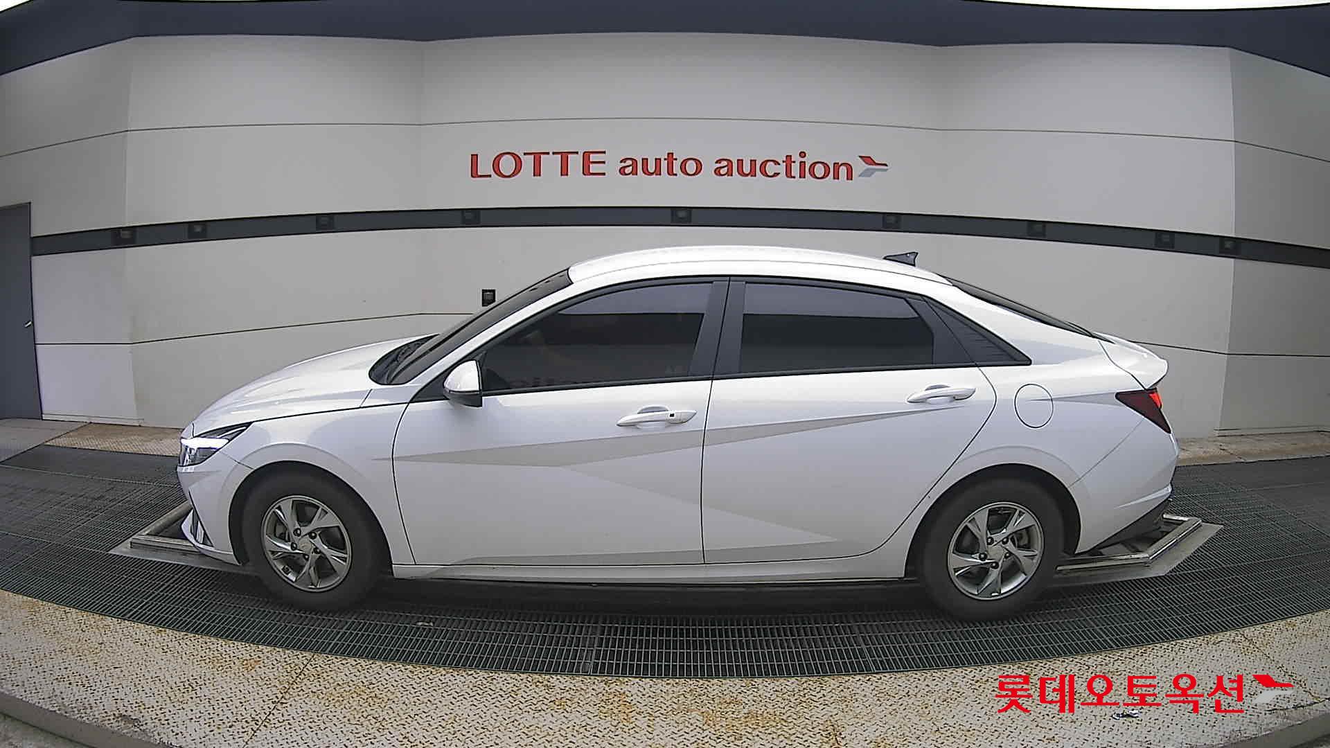 2022 - hyundai avante