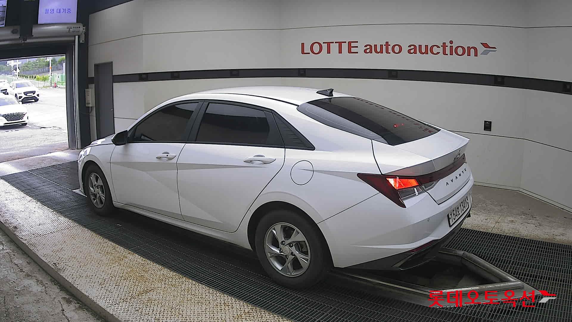 2022 - hyundai avante