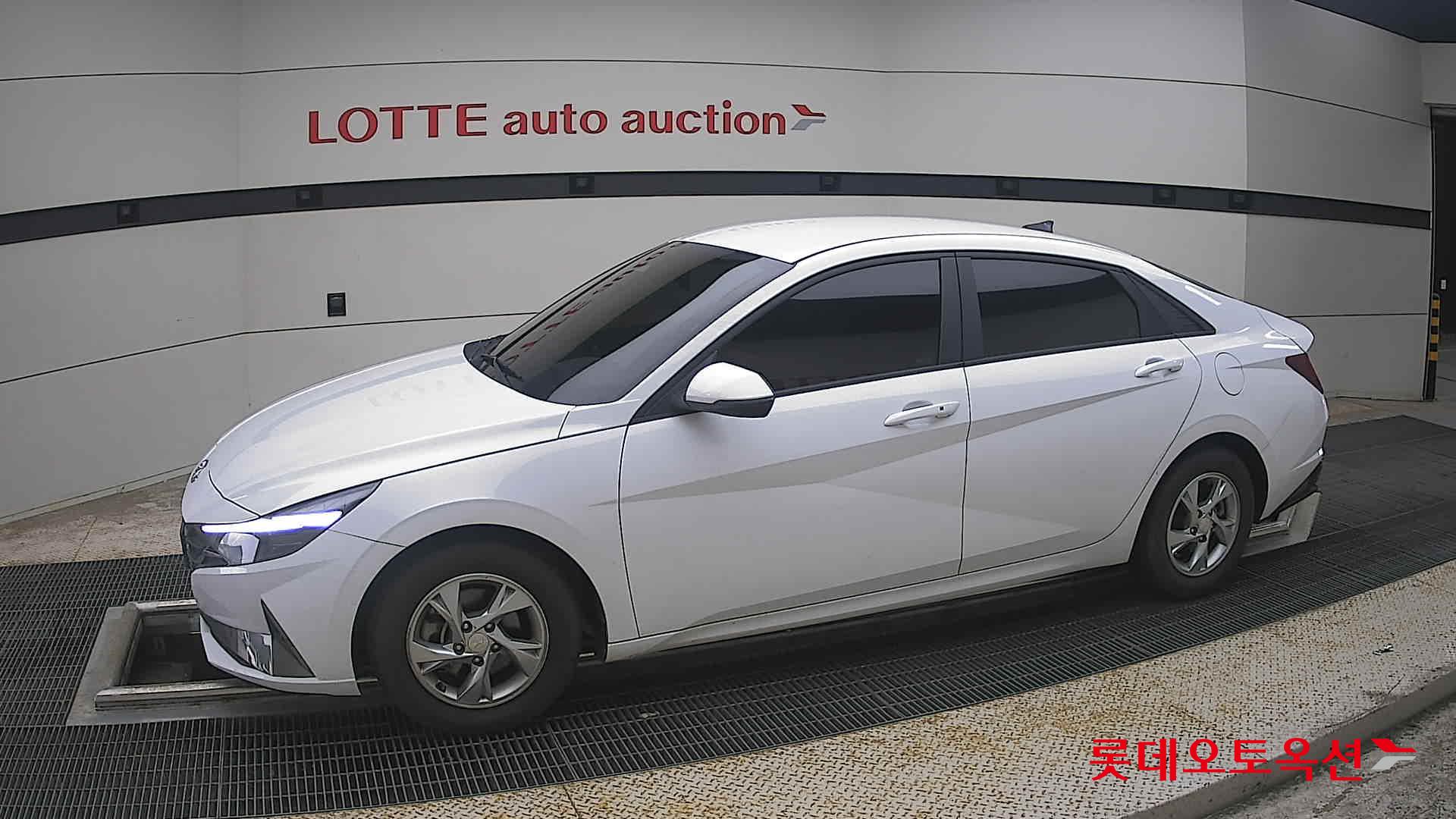 2022 - hyundai avante