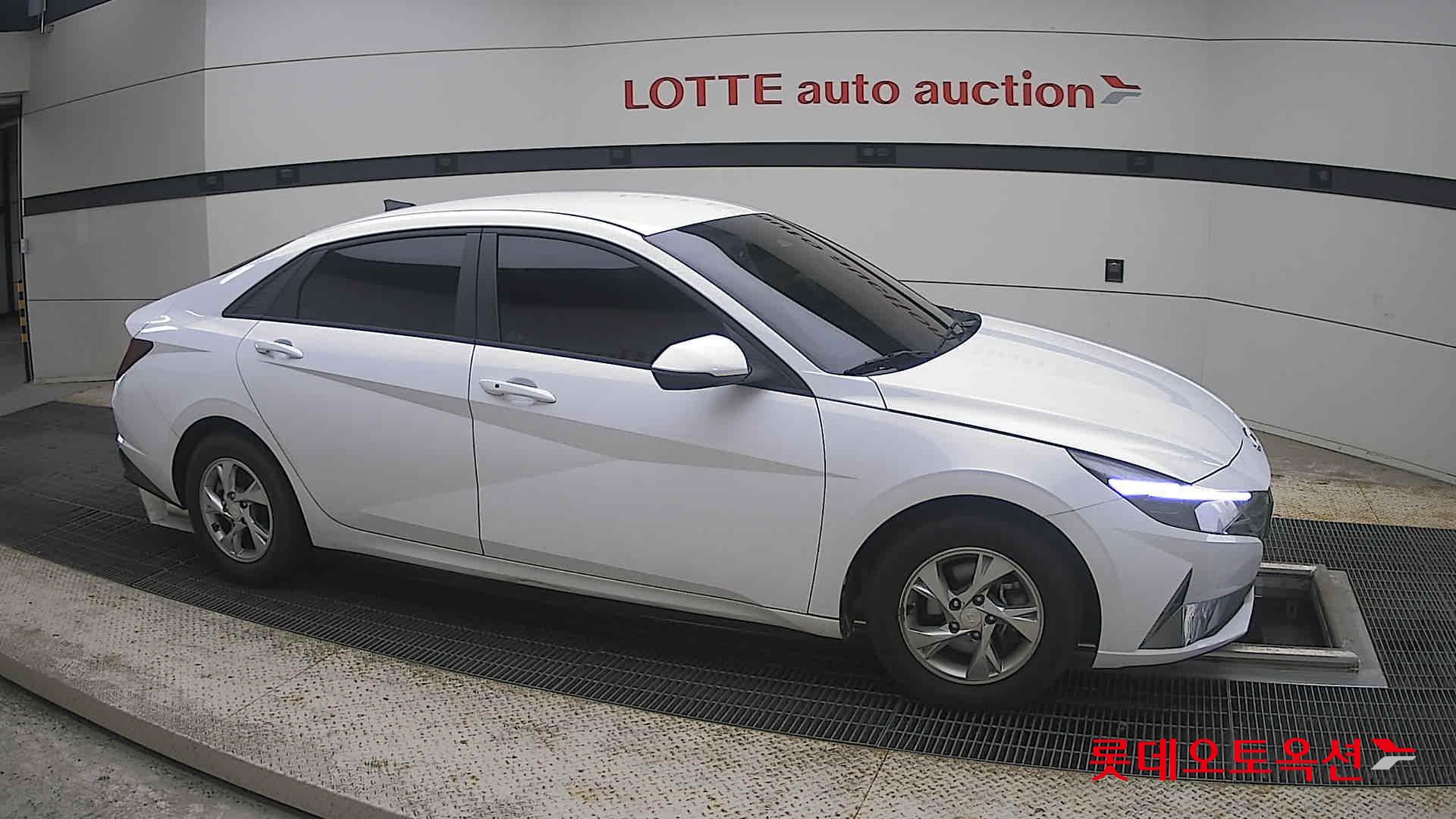 2022 - hyundai avante