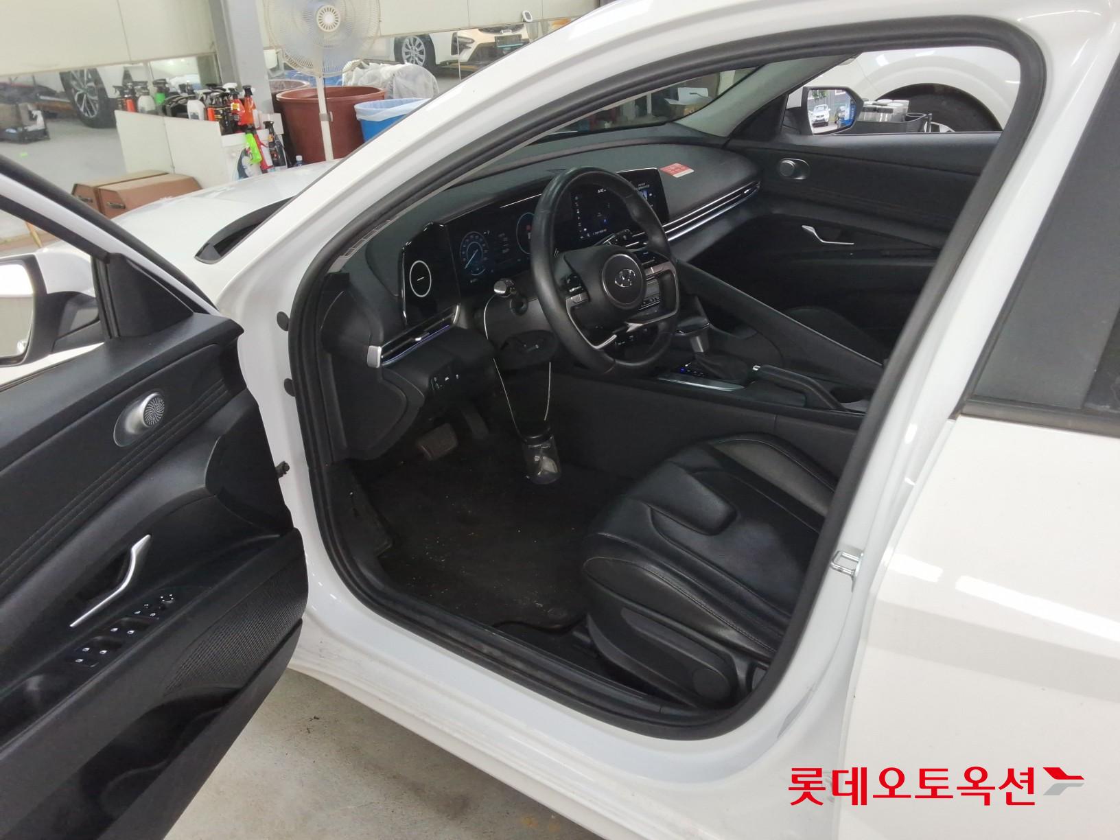 2022 - hyundai avante
