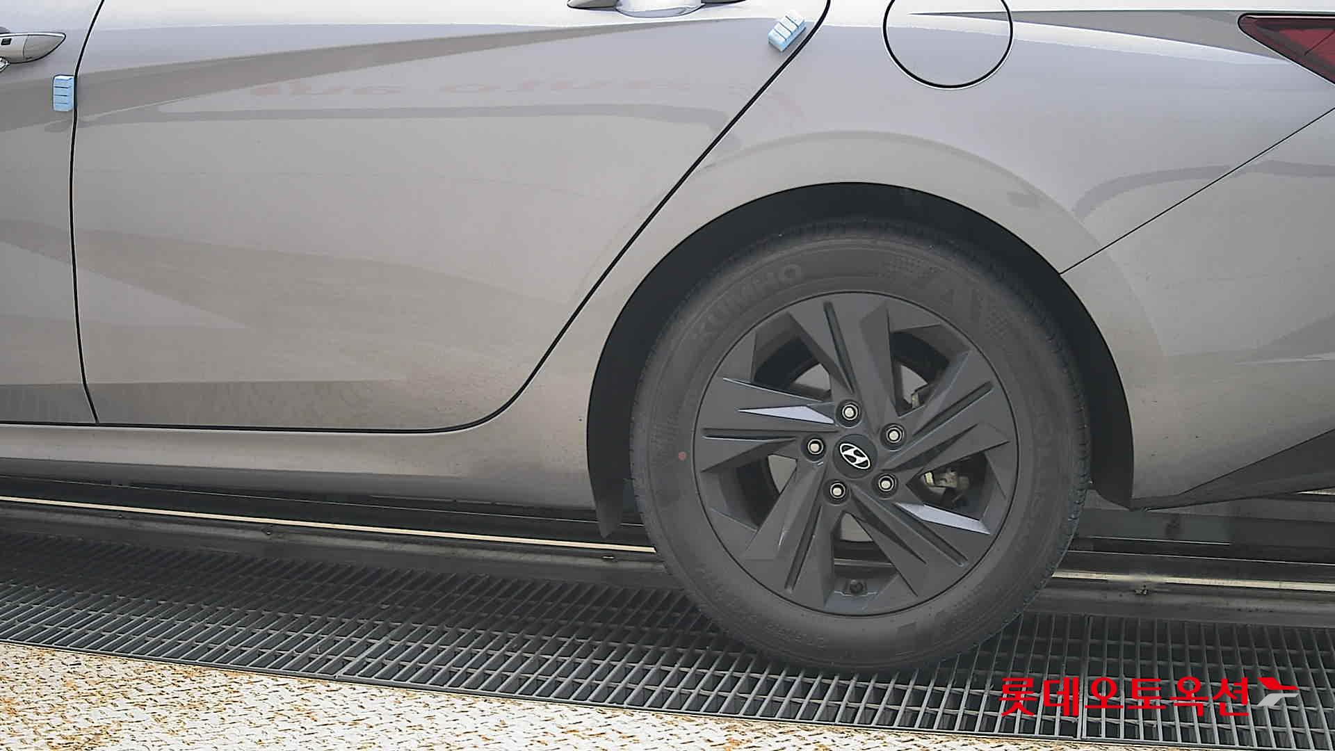 2021 - hyundai avante