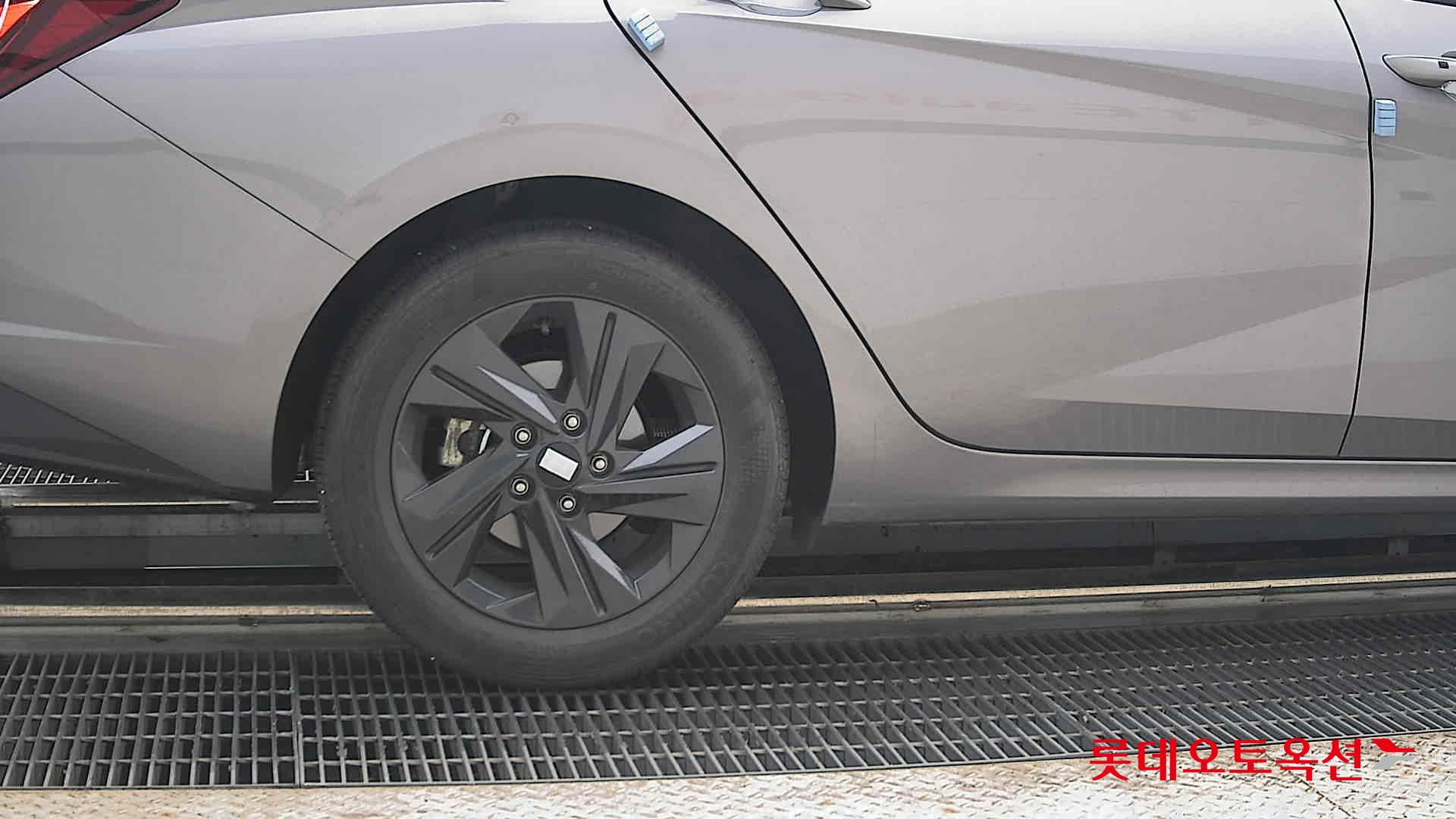 2021 - hyundai avante