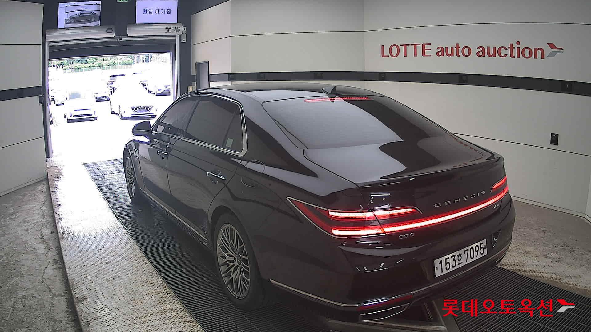 2021 - genesis g90