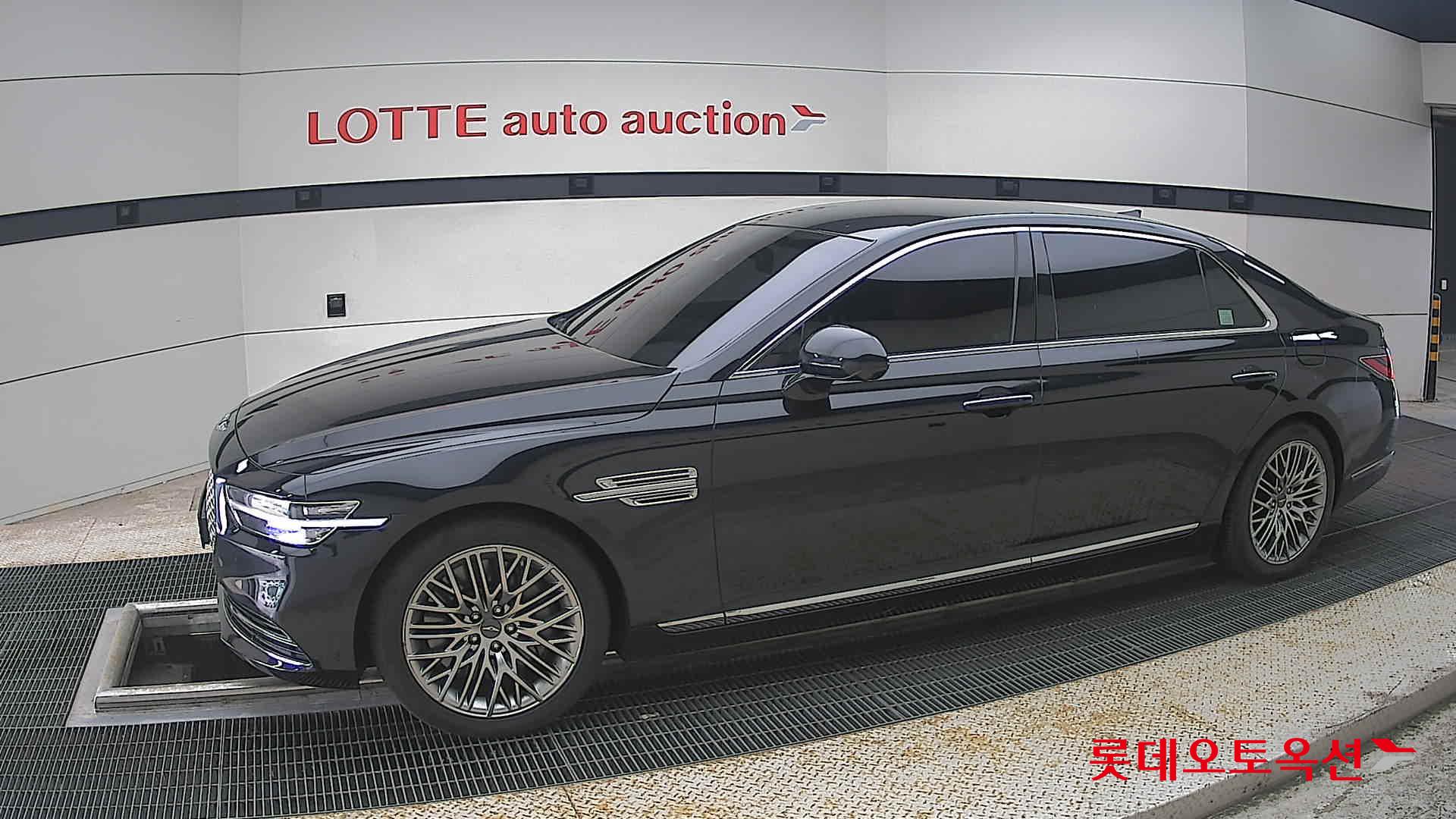 2021 - genesis g90