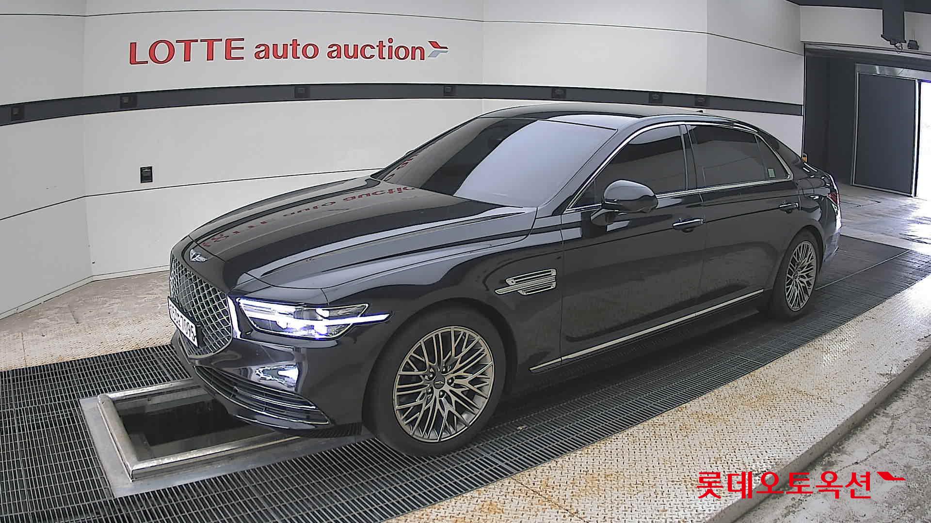 2021 - genesis g90
