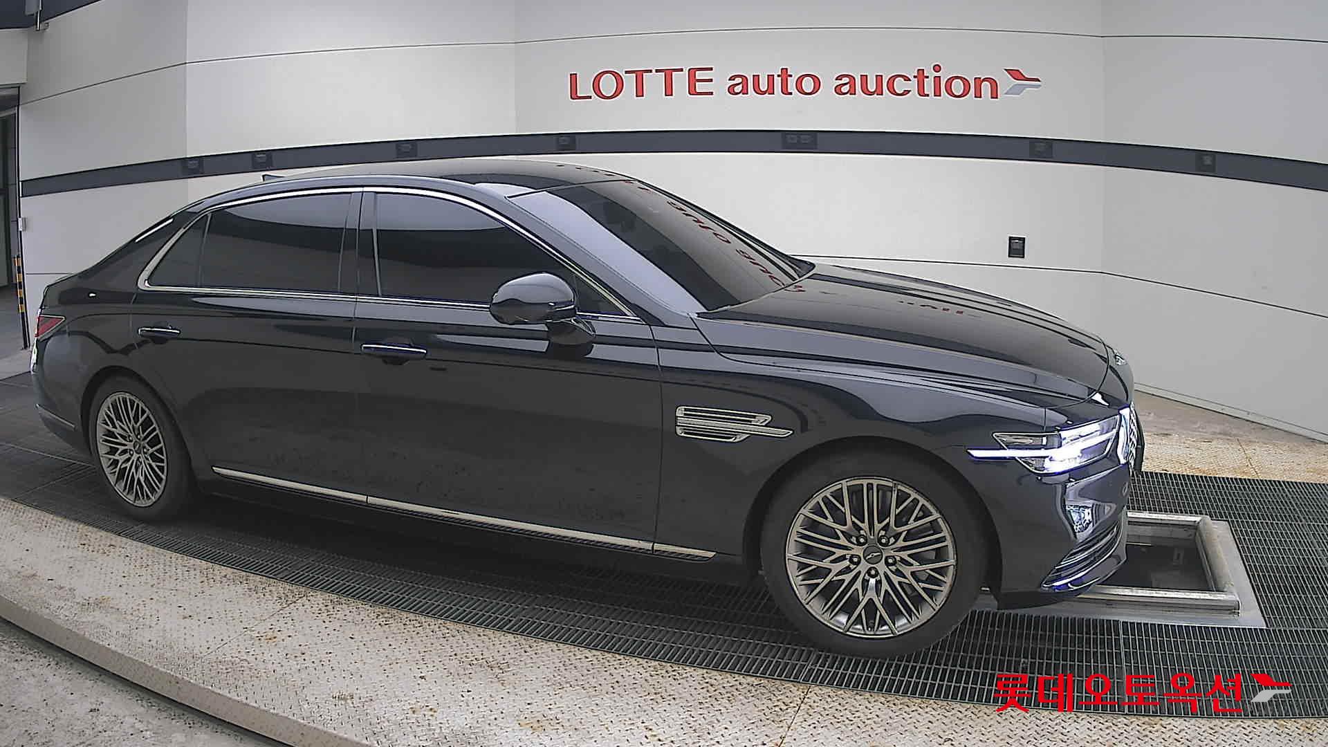 2021 - genesis g90