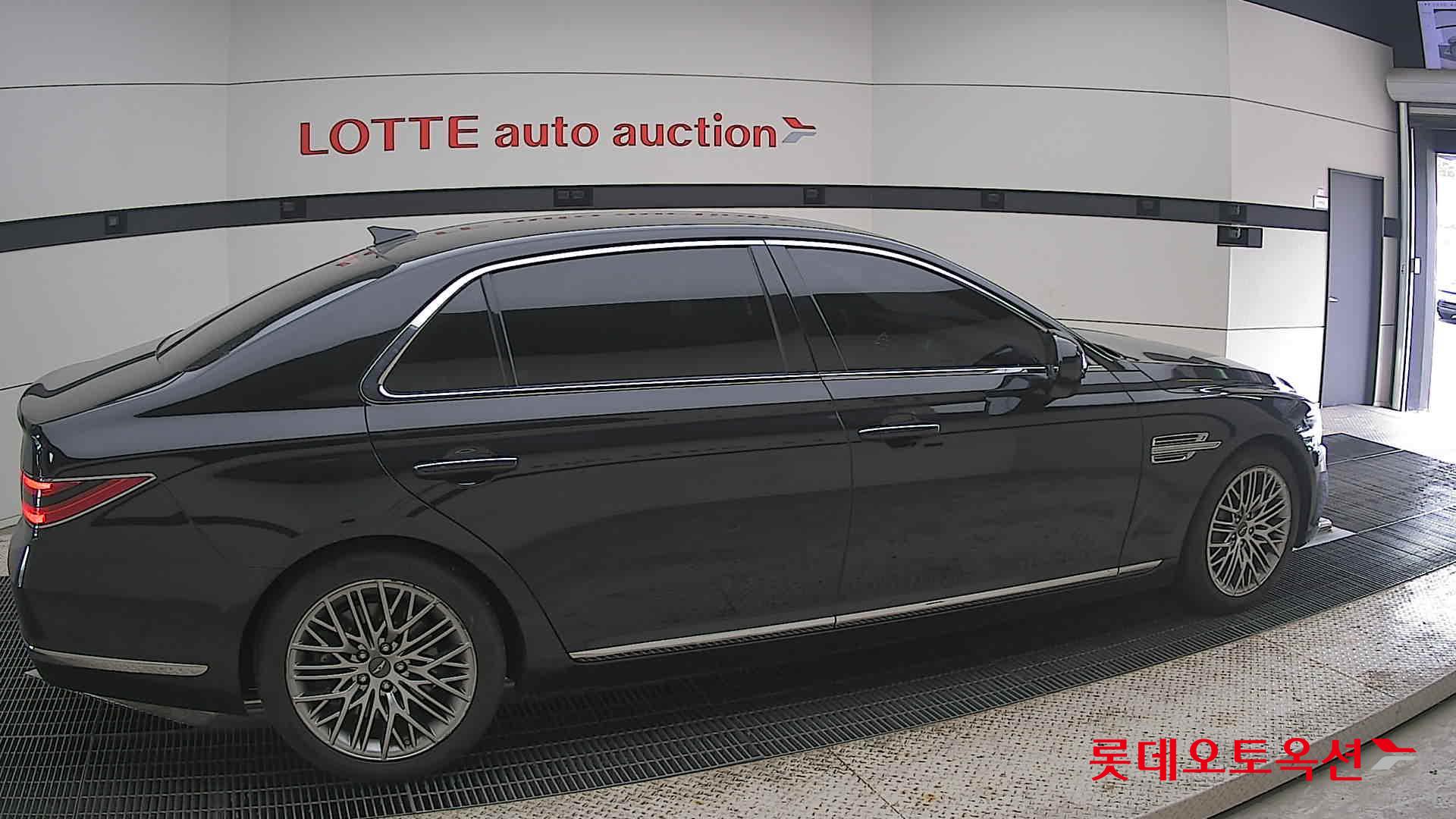 2021 - genesis g90